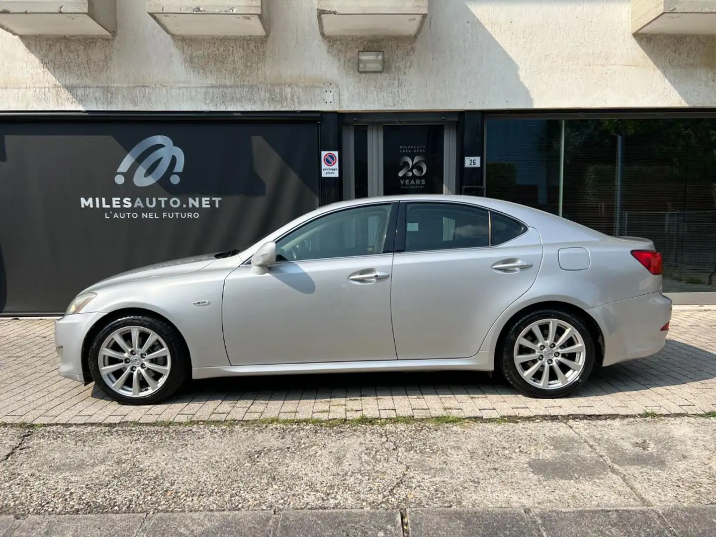 Lexus IS 250 2.5 V6 Luxury unipro Keyless Sedili pelle vent Argento - 2