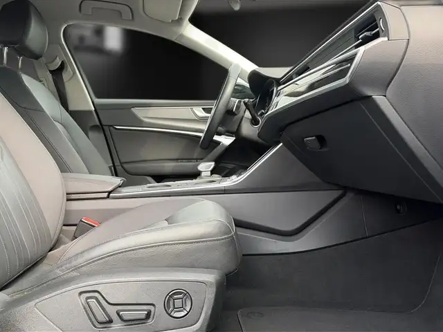 Audi A6 view 14