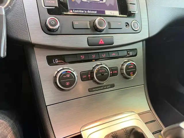 Volkswagen Passat view 15