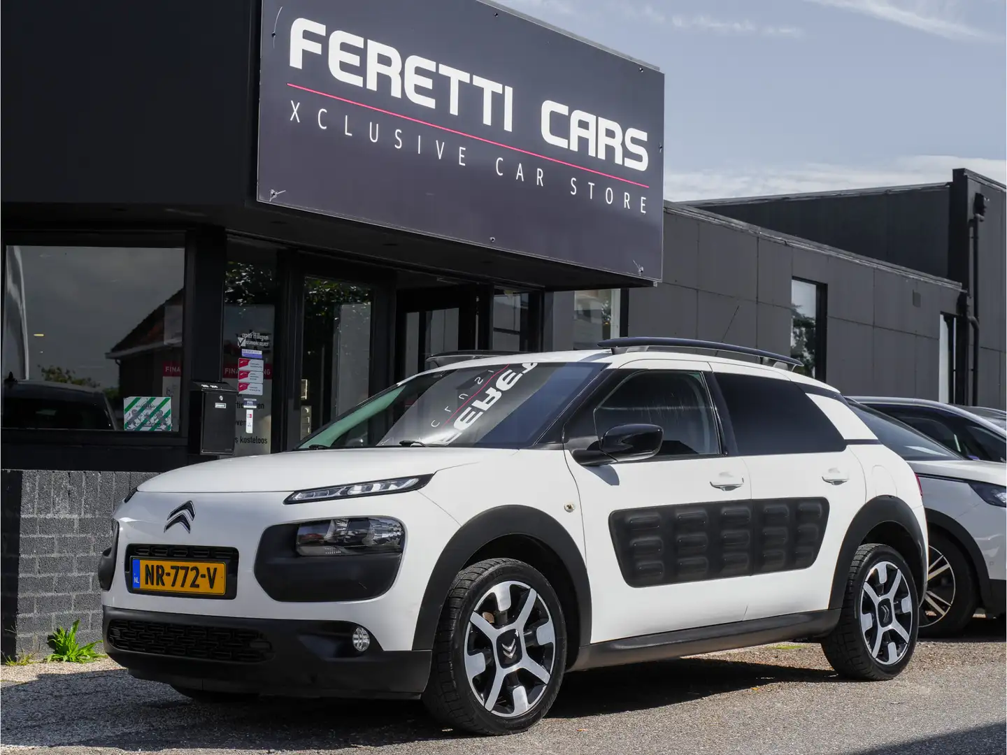 Citroen C4 Cactus 1.2 PURETECH BUSINESS NAVI AIRCO 17INCH.LMV PDC Blanc - 1