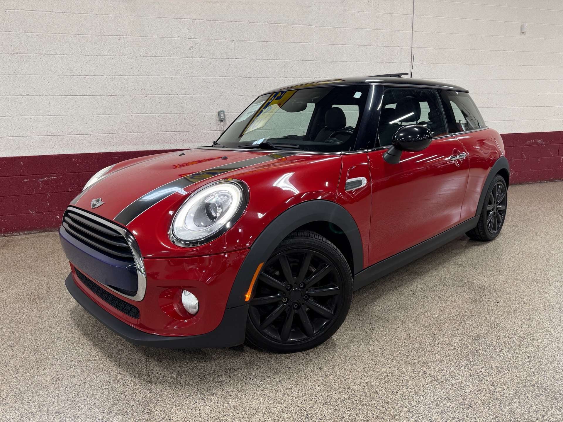 2017 MINI 3 Door 3 DOOR|PANORAMIC SUNROOF - SPORT SEATS w/THIGH SUP