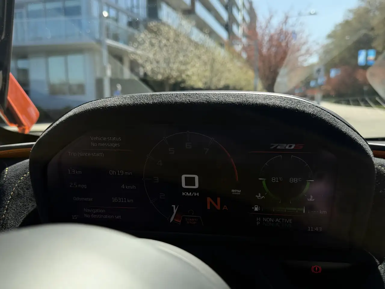 McLaren 720S снимка McLaren 720S