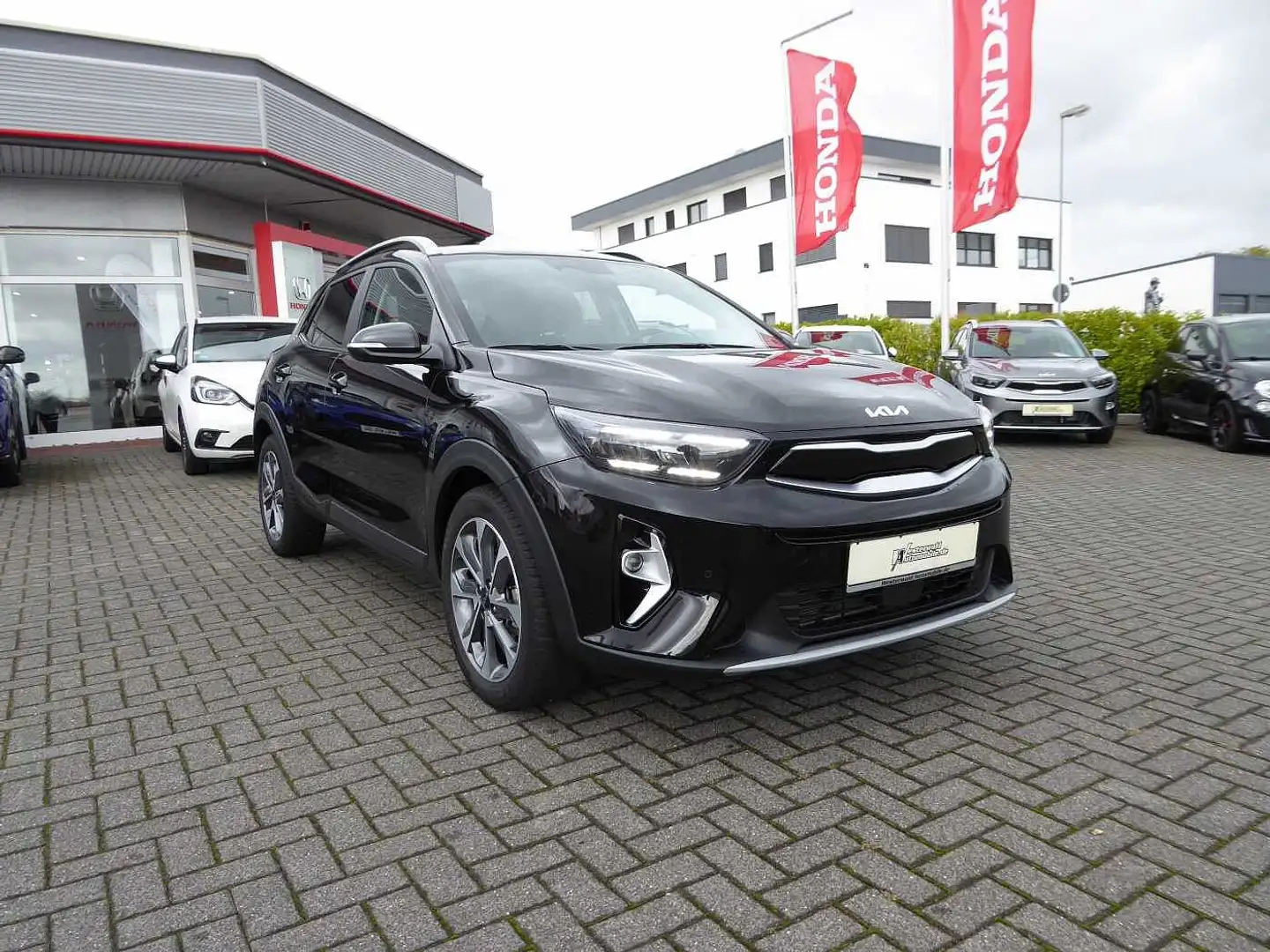 Kia Stonic 1.0 T-GDI OPF Mild Hybrid DCT7 Spirit / Tech Schwarz - 2