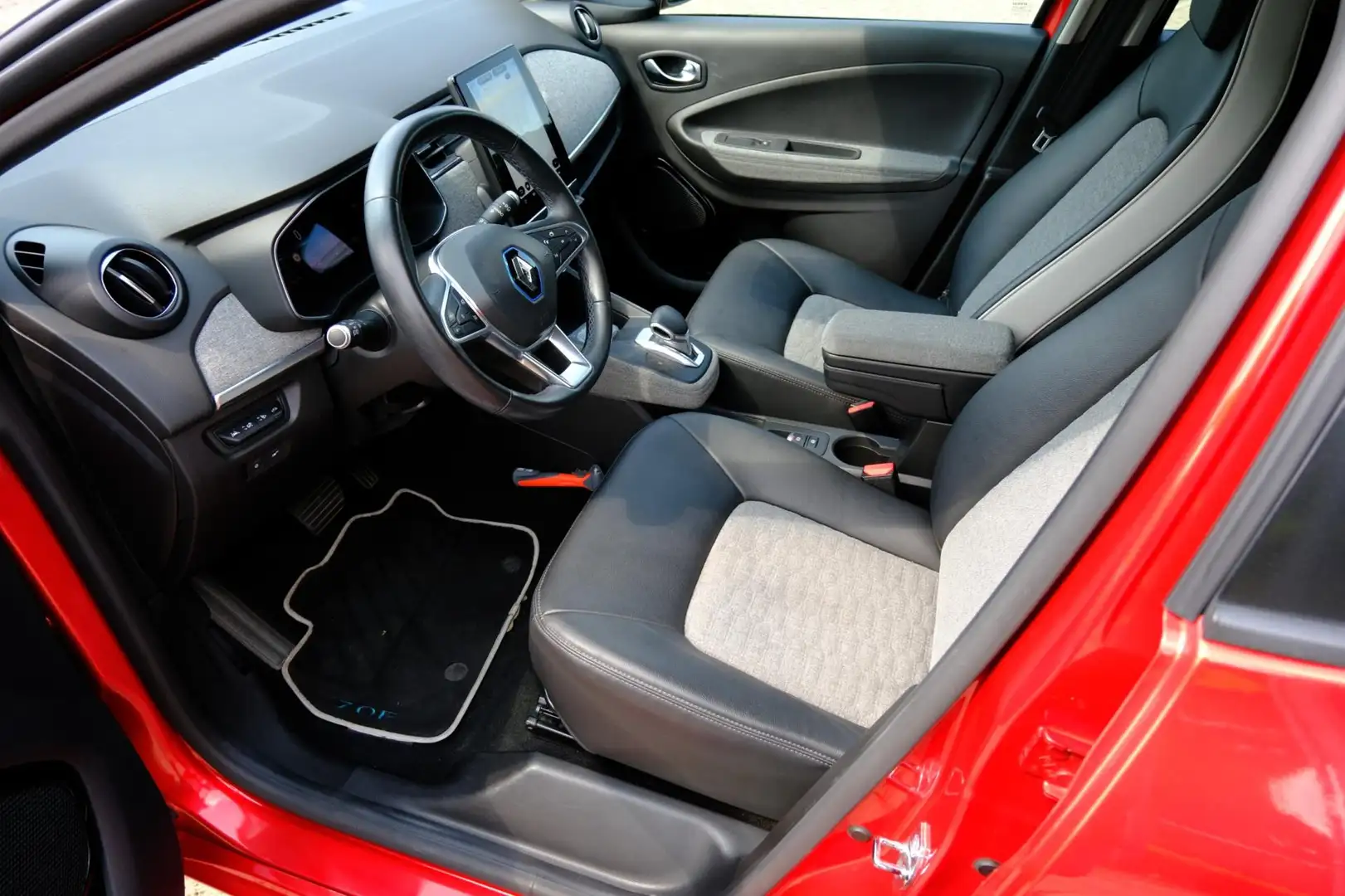 Renault ZOE R135 Intens 52 kWh (ex Accu) Aut. Navi |1e Eig|Cam Piros - 2