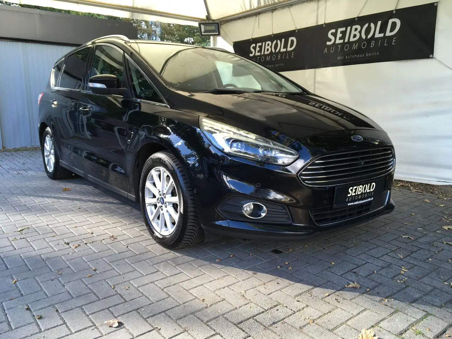 Ford S-Max 2.0 Titanium Autom/ 7-Sitzer/LED/Navi/AHK Noir - 2