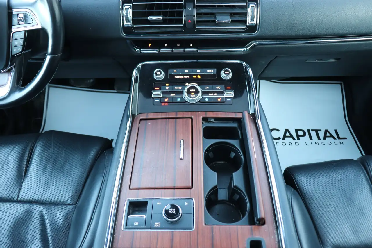 Lincoln Navigator снимка Lincoln Navigator