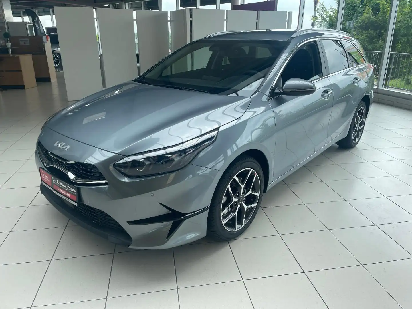 Kia Ceed SW / cee'd SW 1.5T 48V DCT 140 ULTIMATE STY Silber - 1