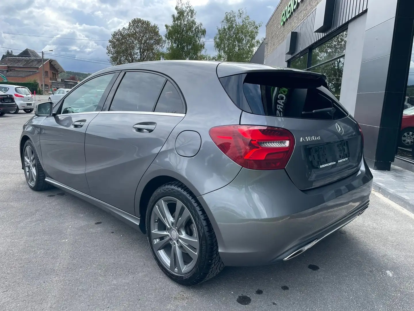Mercedes-Benz A 180 A 180 d BE SPORT,FULL LED,CAMERA,CUIR😍 Gris - 2