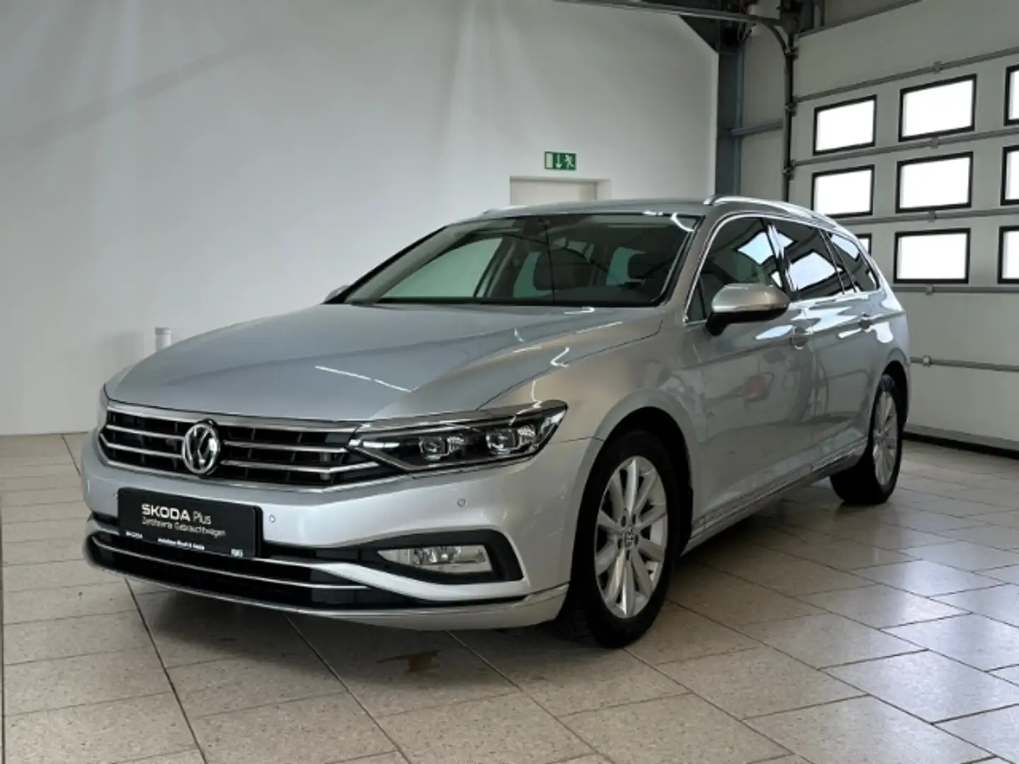 Volkswagen Passat Variant Elegance 2.0 TDI BMT DSG Navi ACC Argent - 2