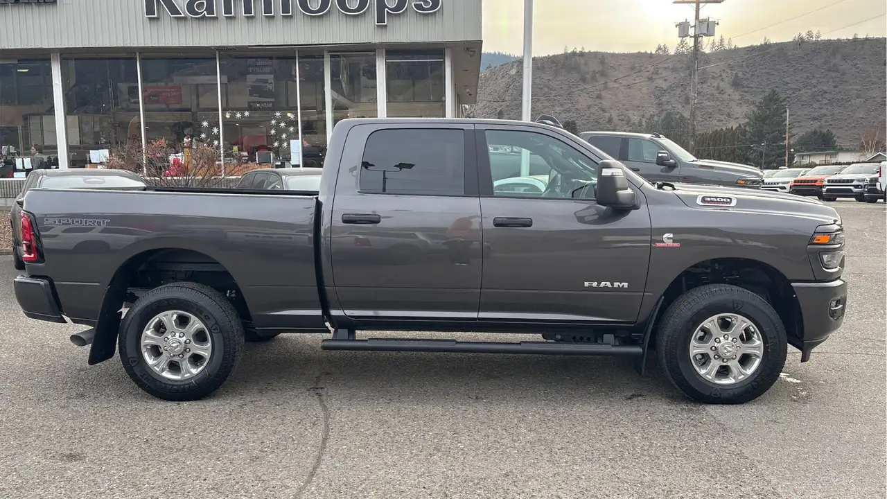RAM 3500 снимка RAM 3500