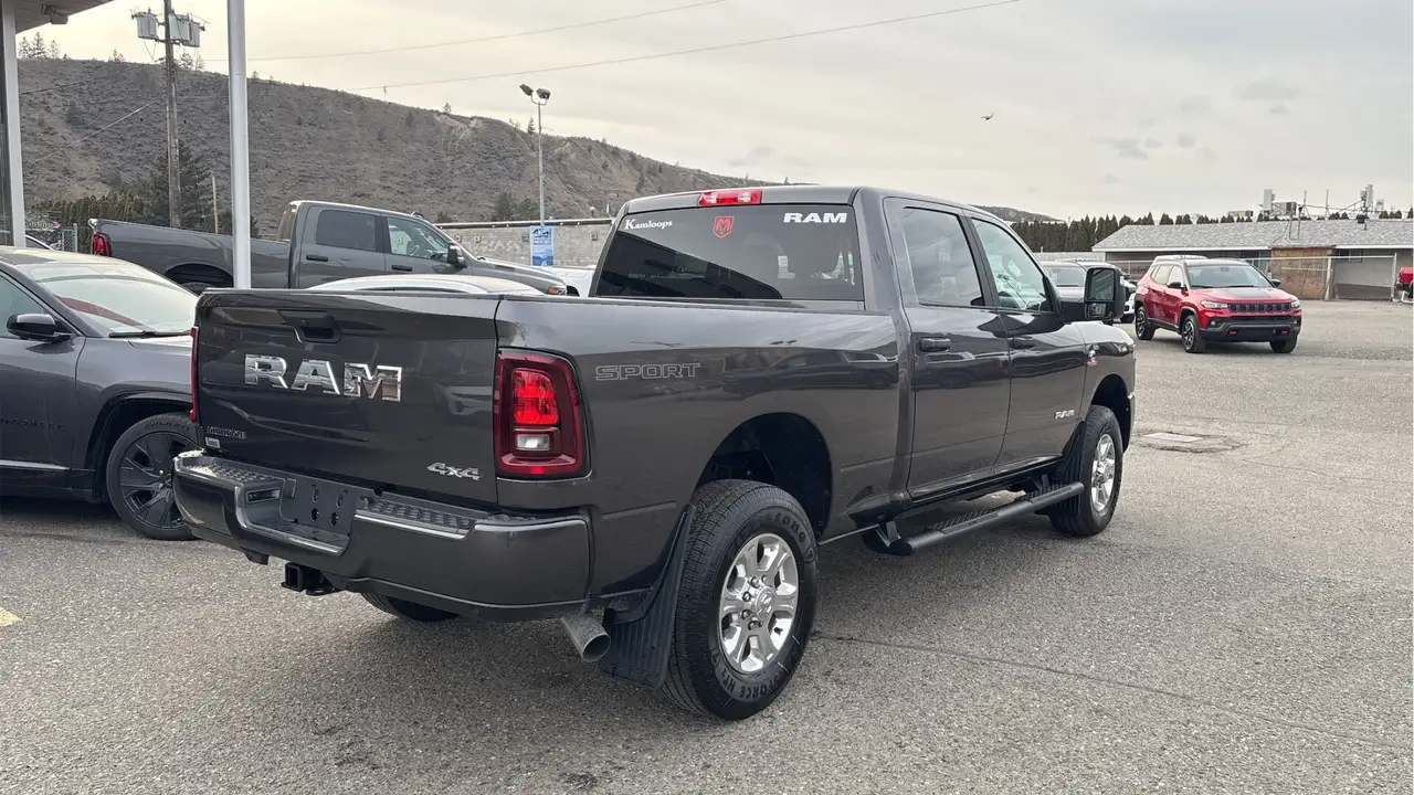 RAM 3500 снимка RAM 3500