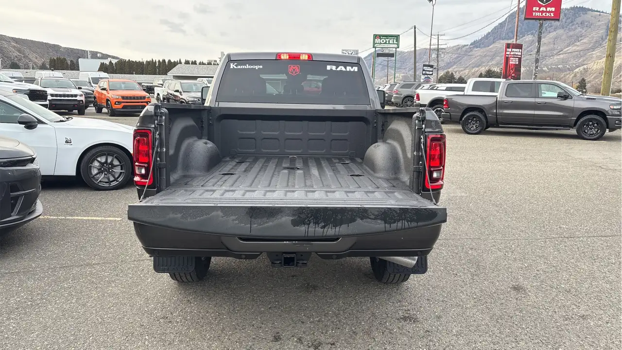 RAM 3500 снимка RAM 3500