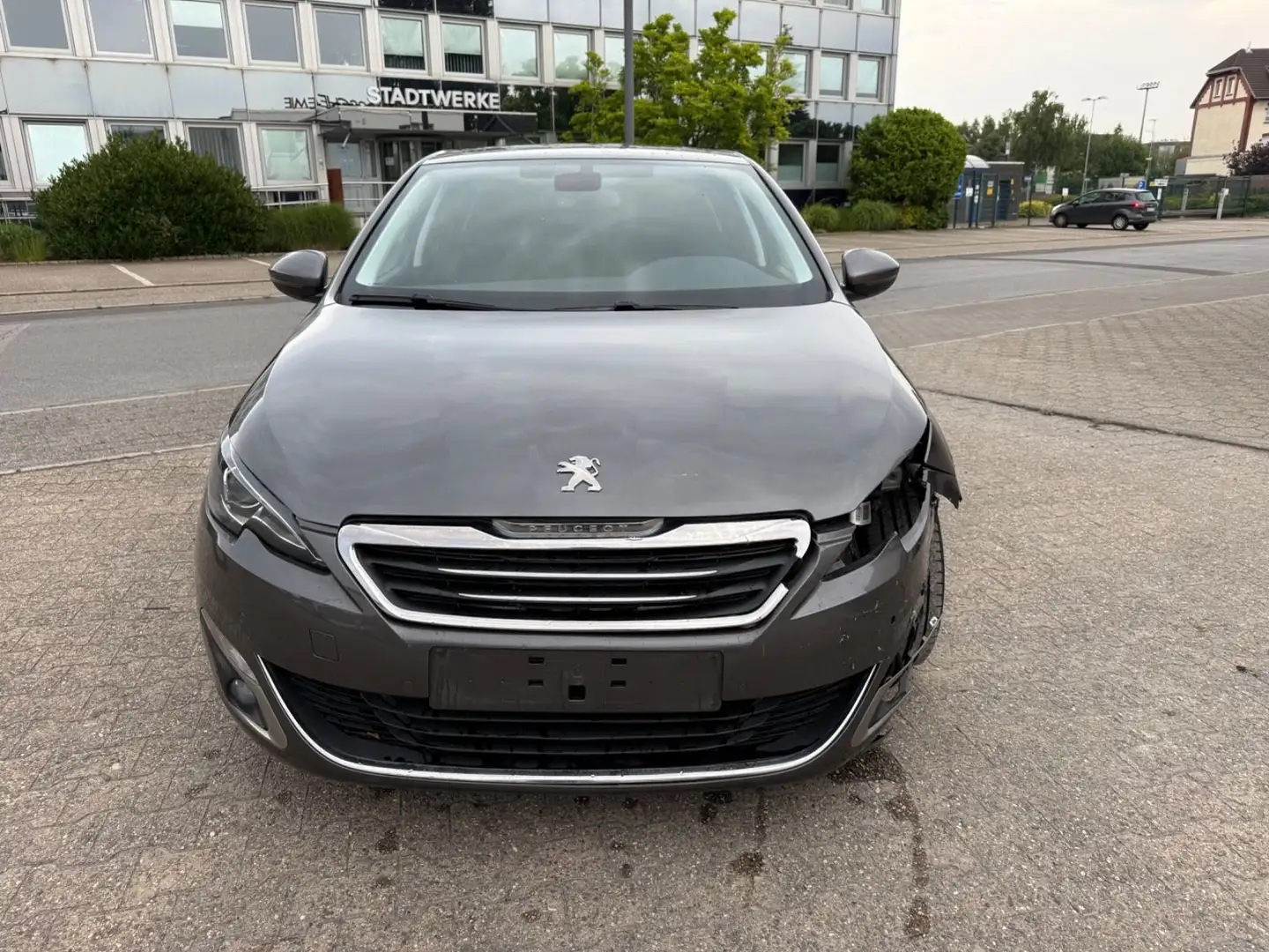 Peugeot 308 Style BlueHDi Limousine Kamera, Navi,Euro 6 Grau - 2