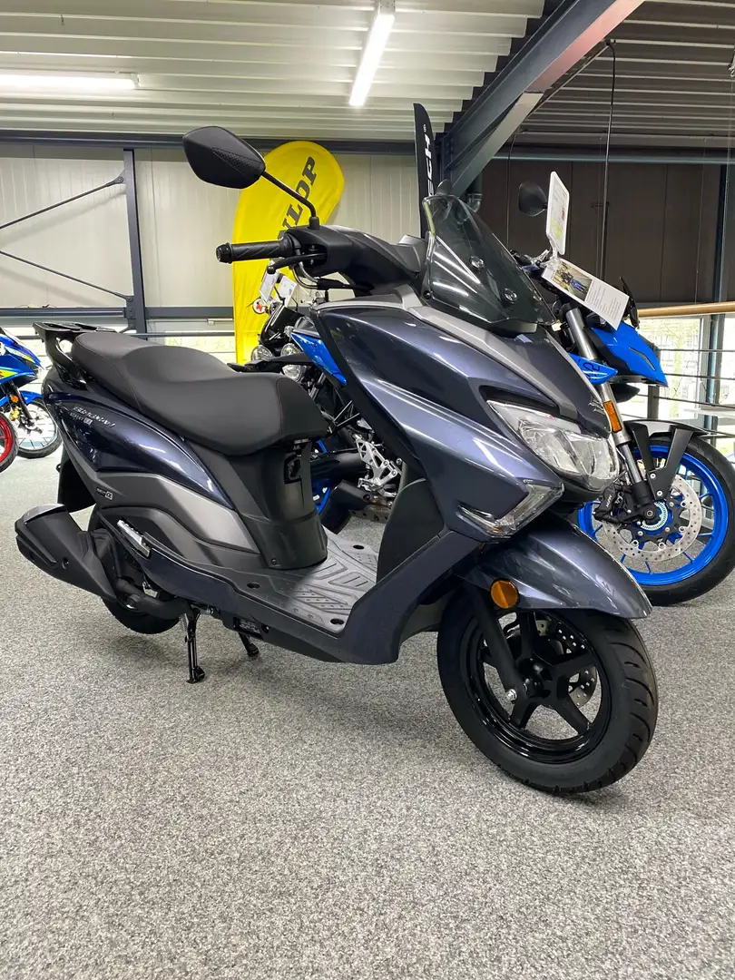 Suzuki Burgman 125 incl. 200,- Zulassungsprämie Grau - 1