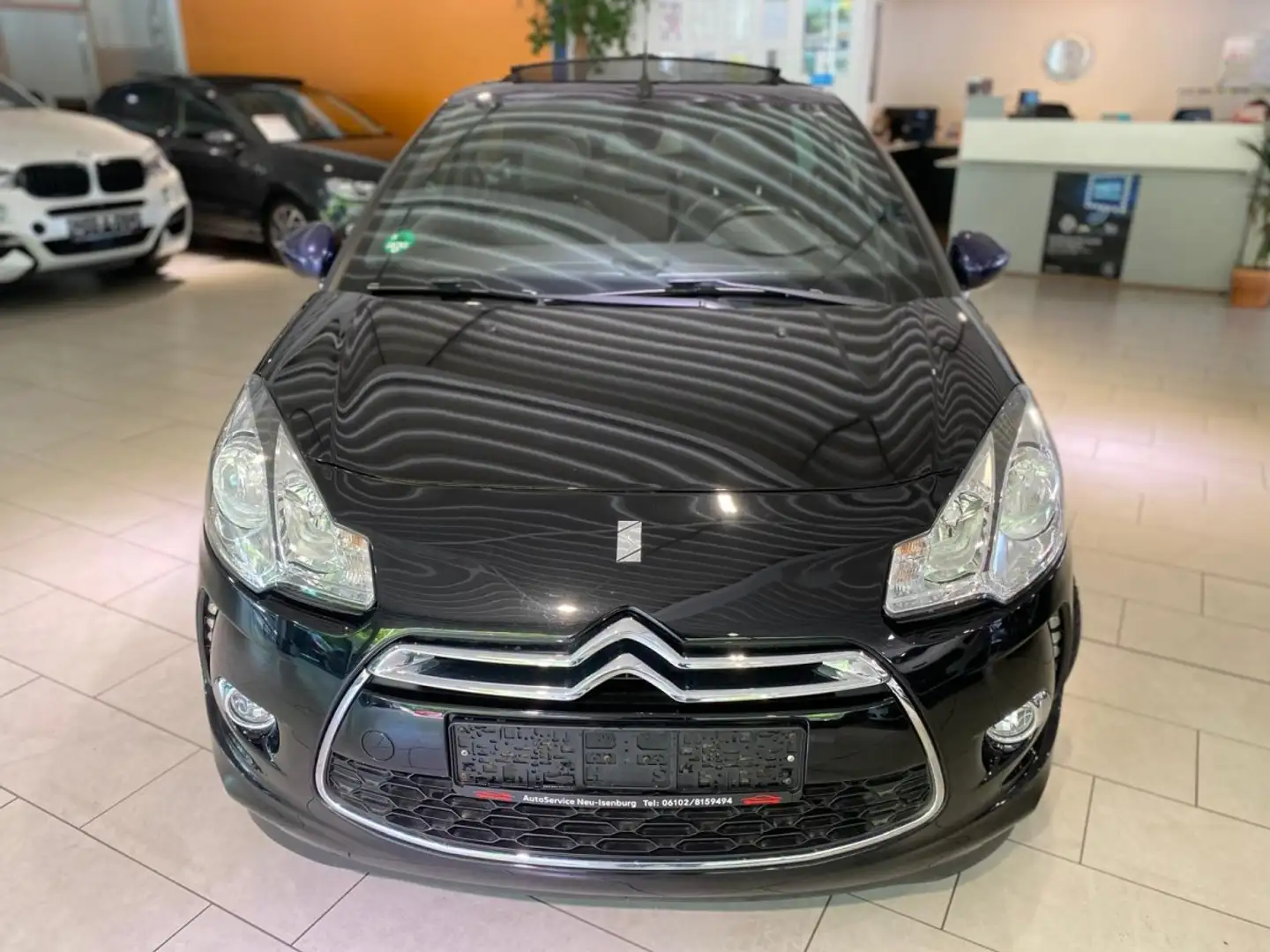 Citroen DS3 Cabrio 1.6 THP 155 SportChic Navi Leder Klimaautom Schwarz - 2