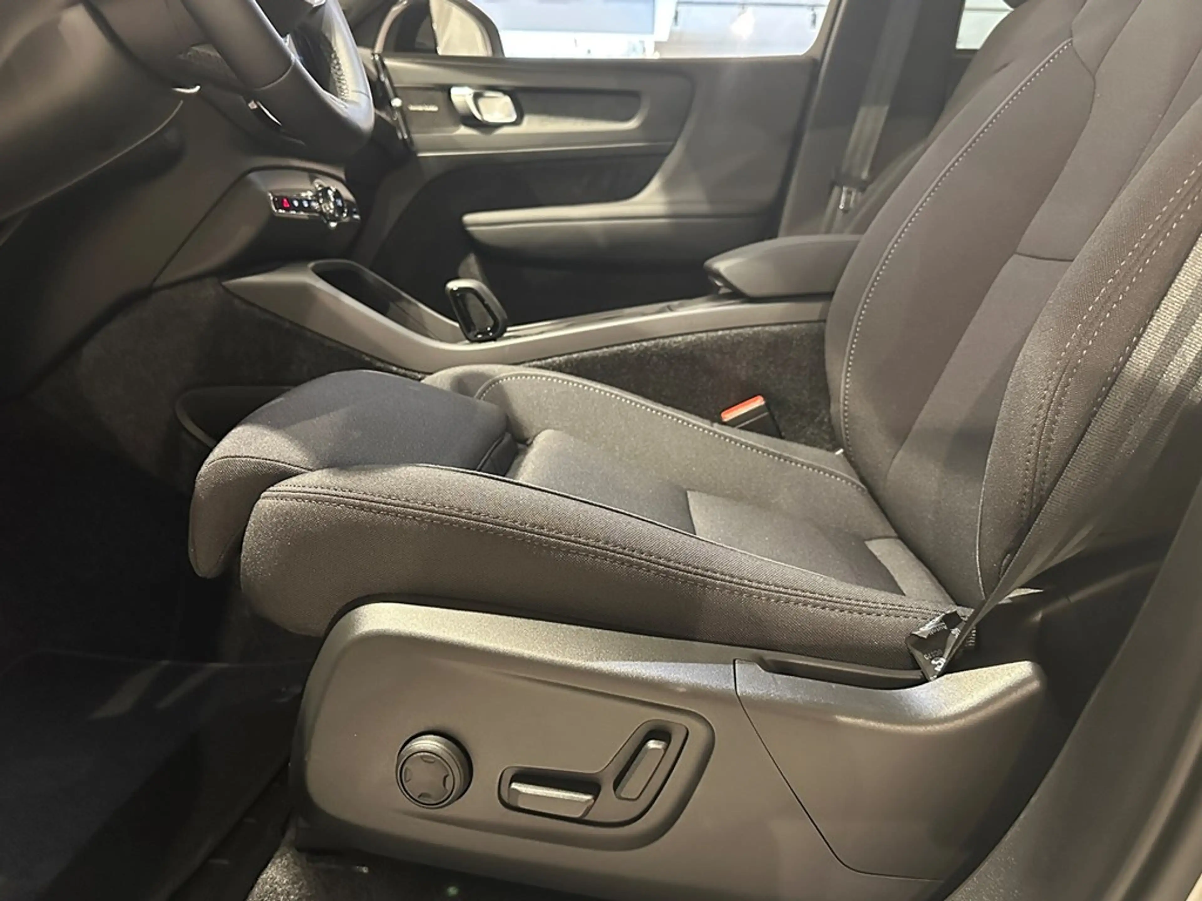 Volvo EC40 Recharge Ultra Extended Range — photo 6