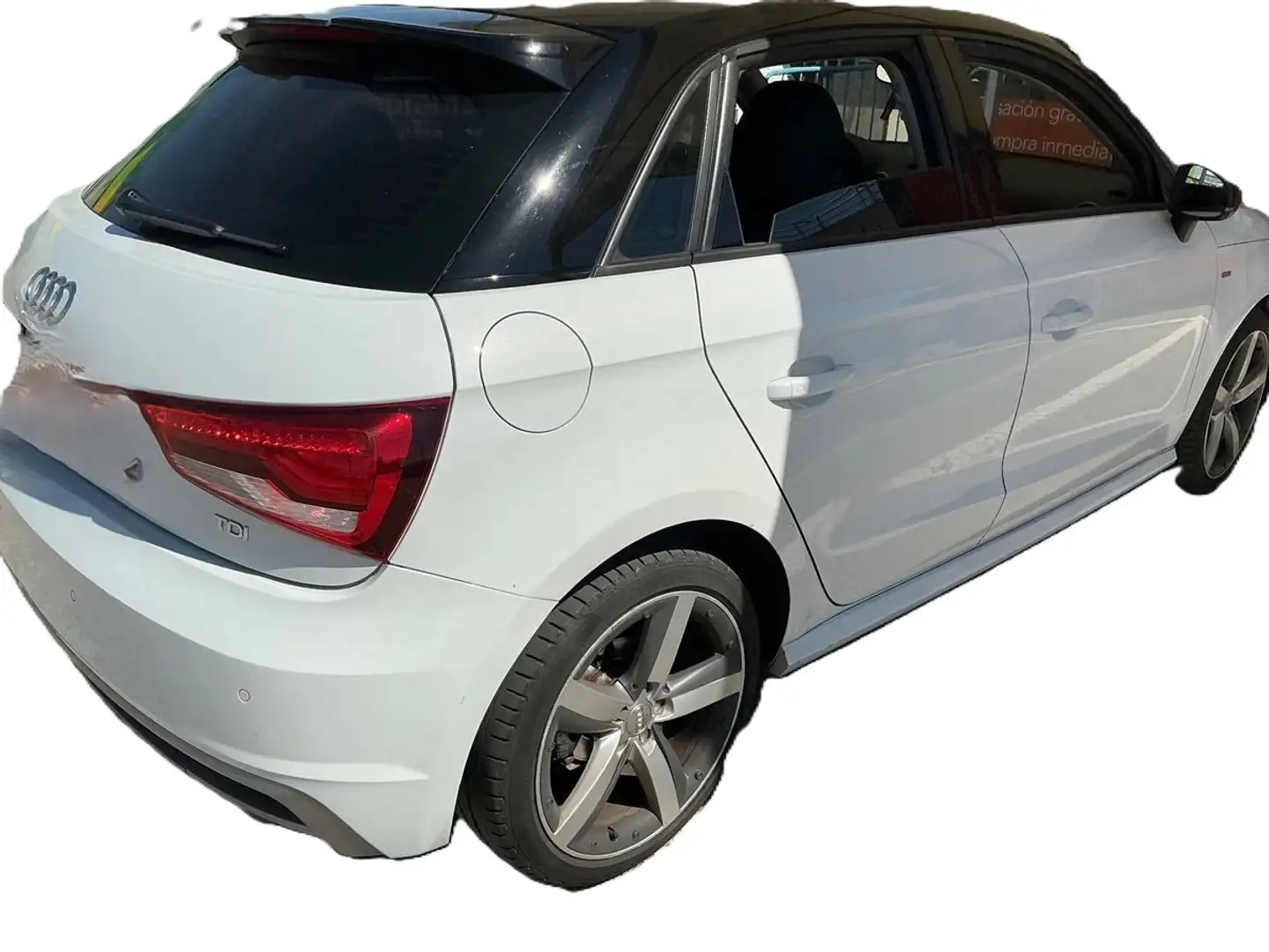 Audi A1 Sportback 1.6TDI Attraction Blanco - 2