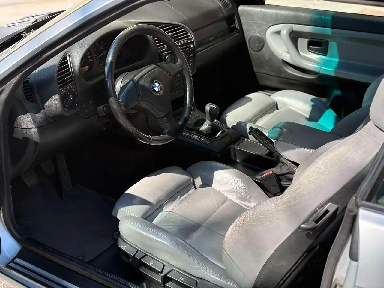 BMW 320i Cabrio c/hardtop, foto 4