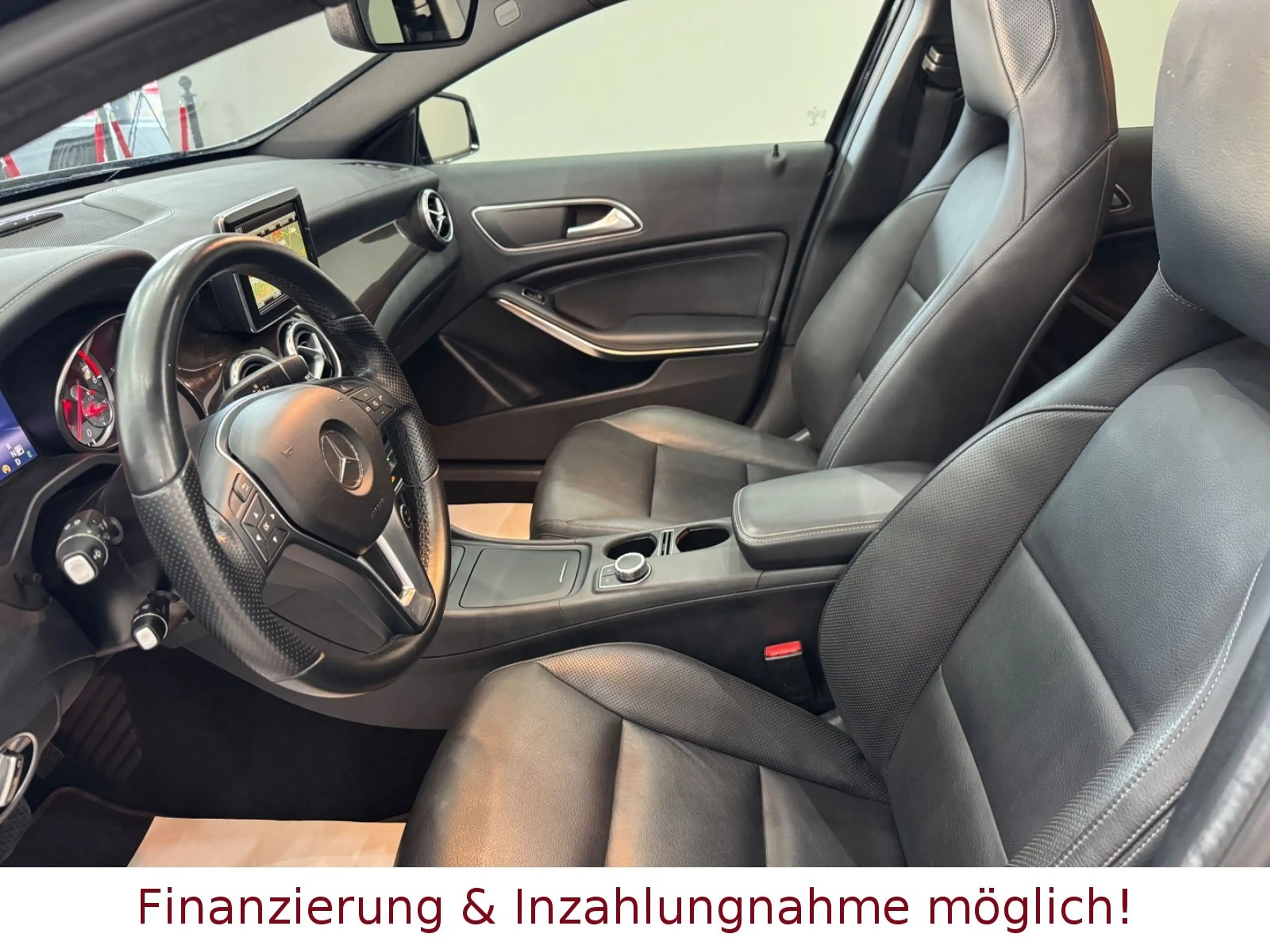 Mercedes-Benz GLA 220 d 4Matic *1.HAND,PANORAMA,LEDER,BI-XENON* — photo 11