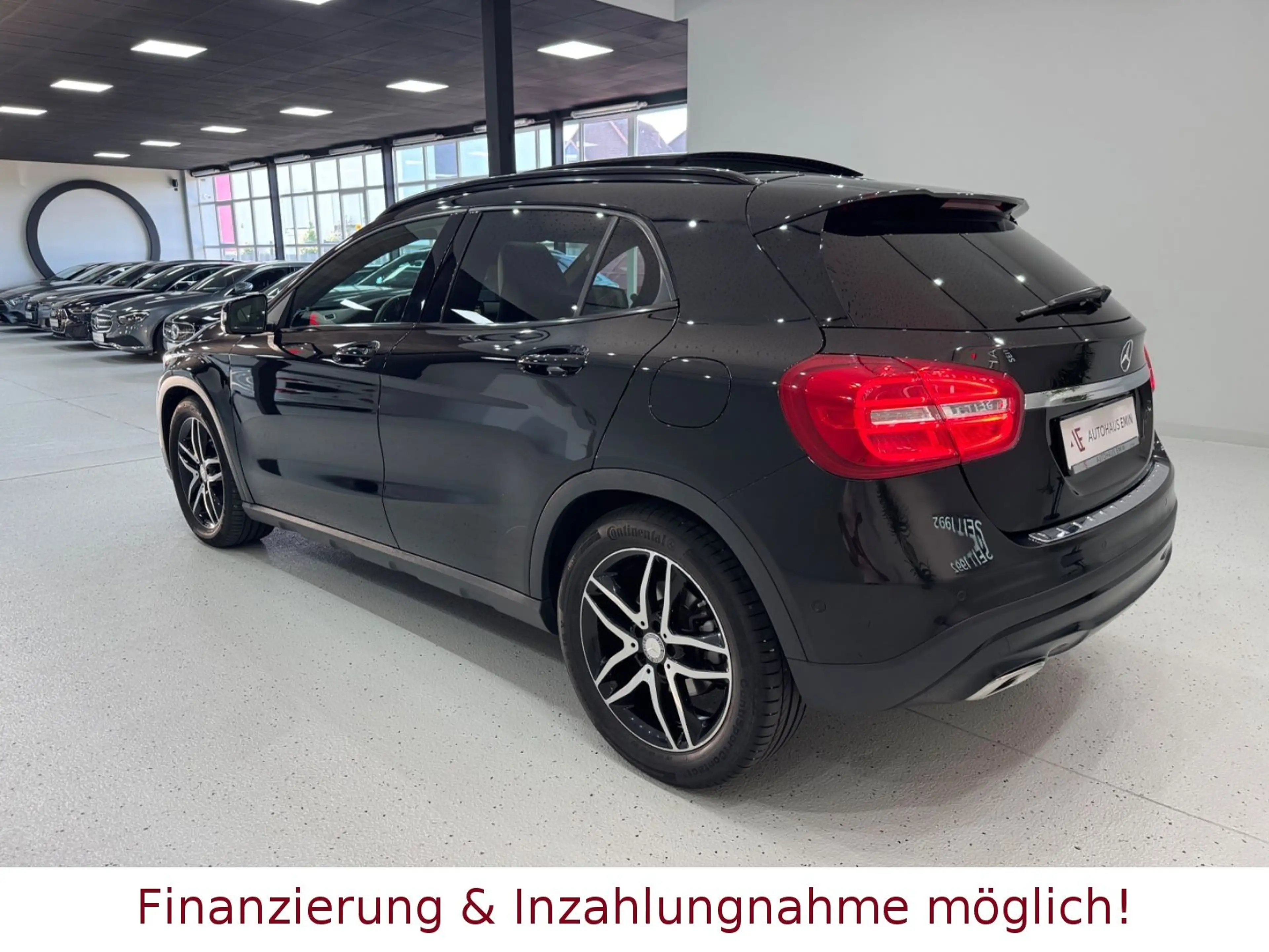 Mercedes-Benz GLA 220 d 4Matic *1.HAND,PANORAMA,LEDER,BI-XENON* — photo 4