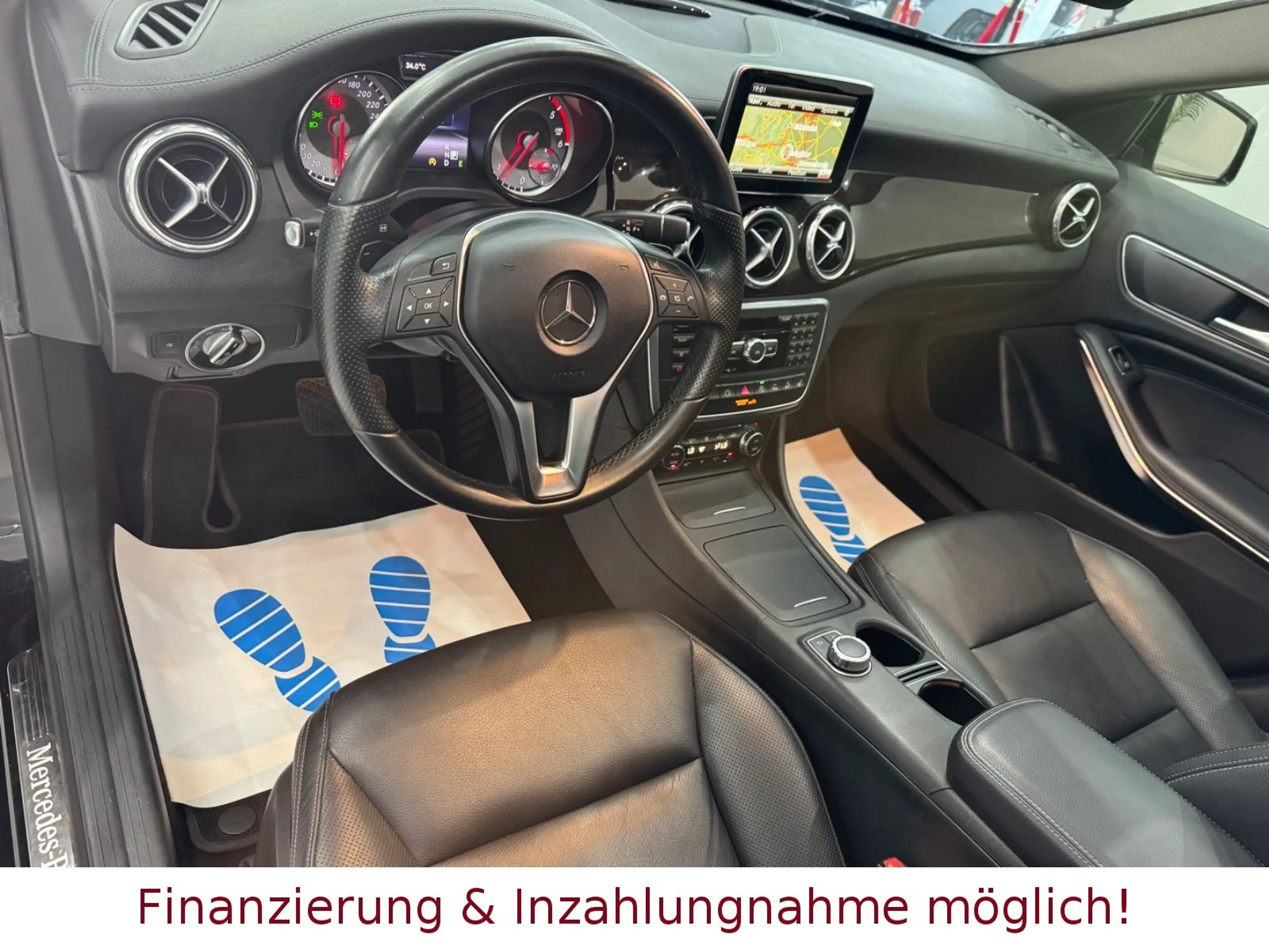 Mercedes-Benz GLA 220 d 4Matic *1.HAND,PANORAMA,LEDER,BI-XENON* — photo 14