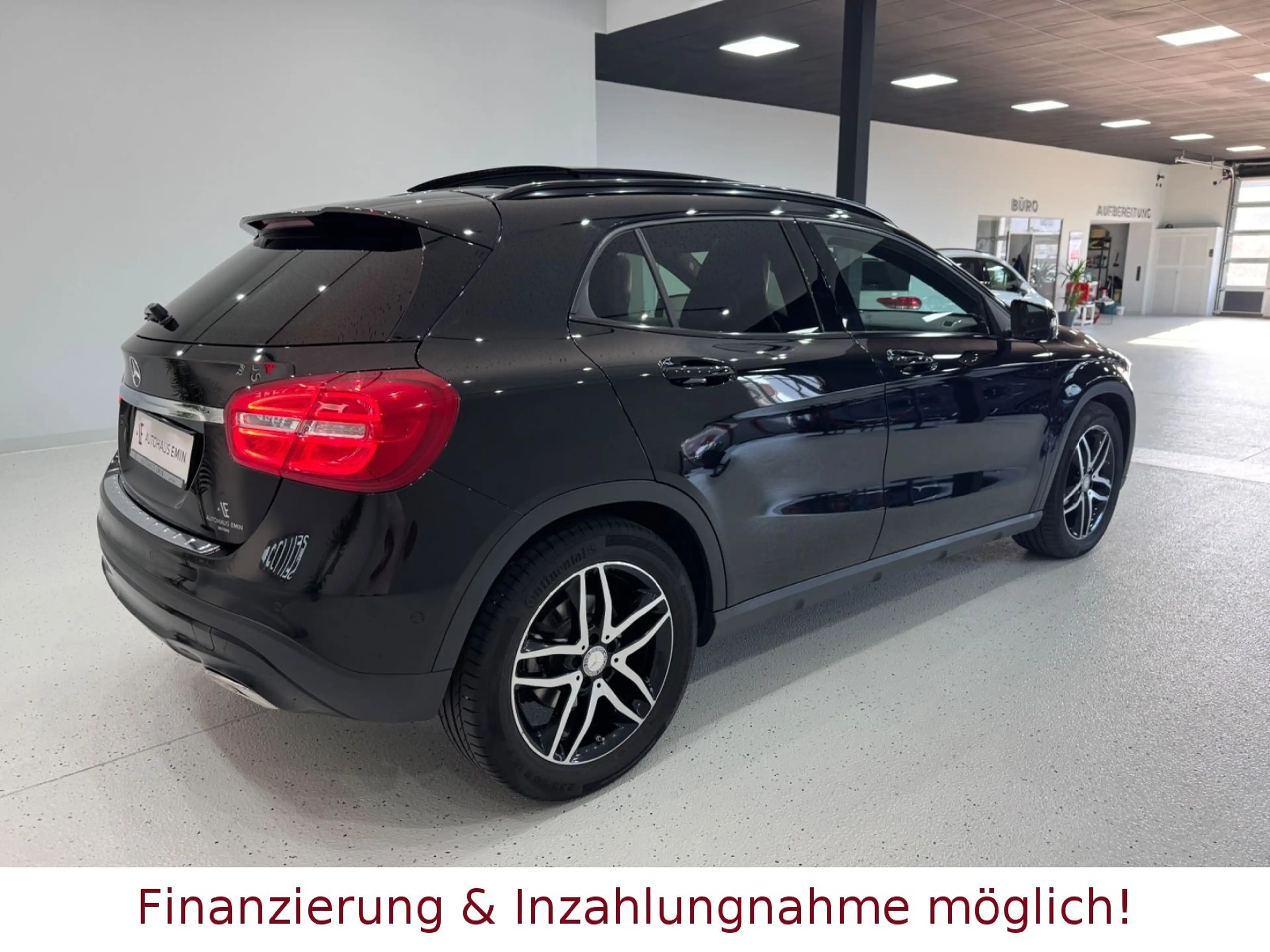 Mercedes-Benz GLA 220 d 4Matic *1.HAND,PANORAMA,LEDER,BI-XENON* — photo 6