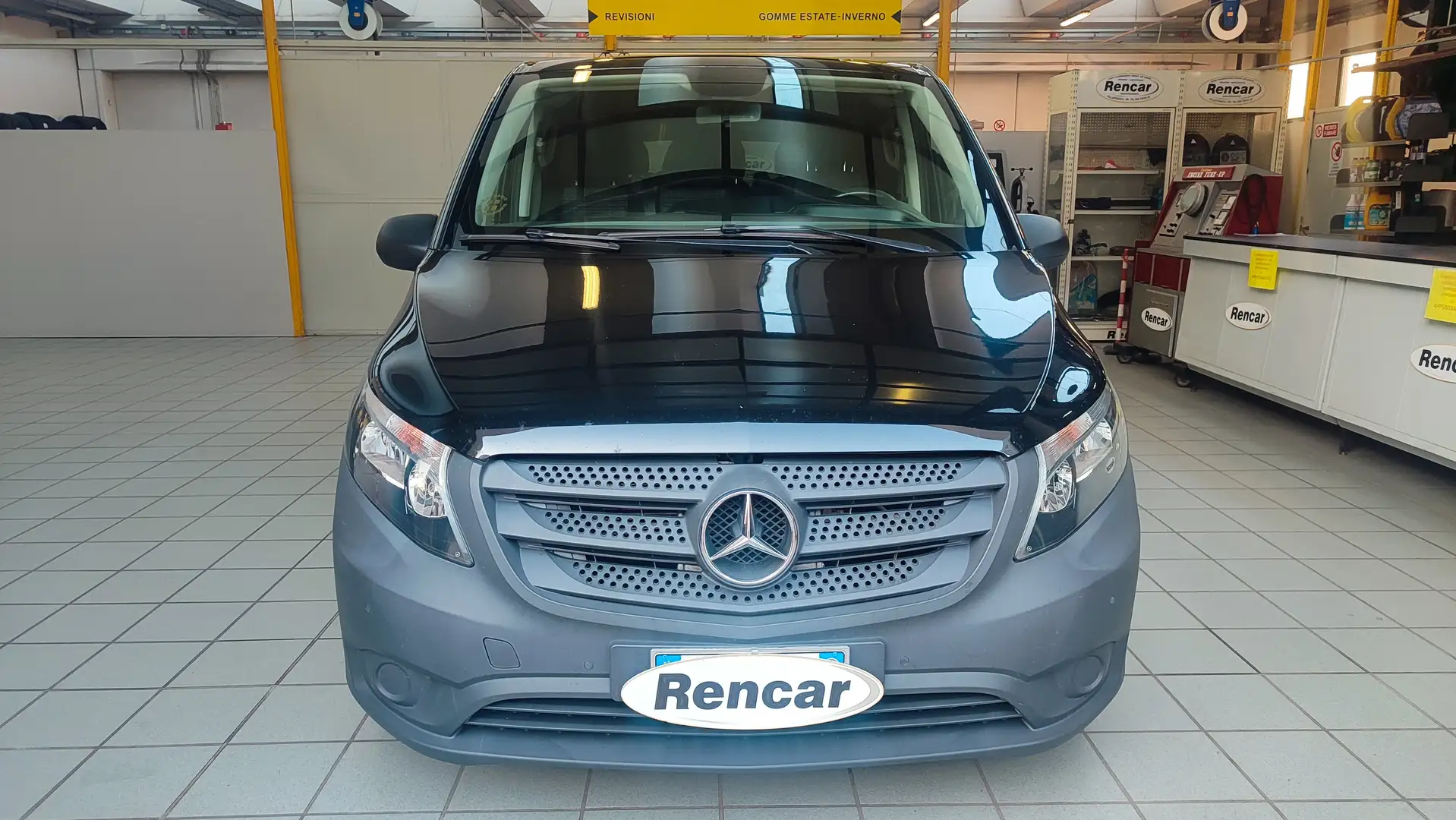 Mercedes-Benz Vito TOURER 114 2.2 DTI 136 CV EXTRA LONG 9 POSTI Nero - 2