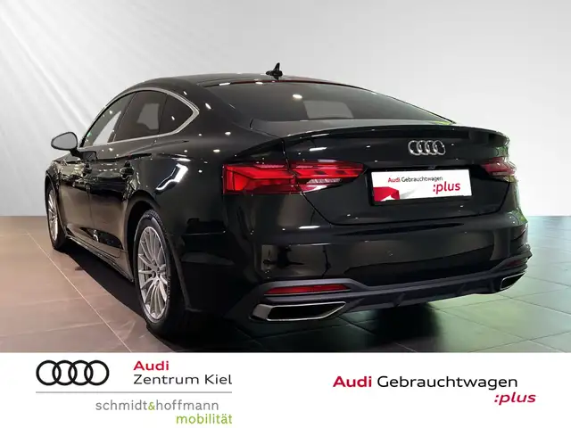 Audi A5 view 4