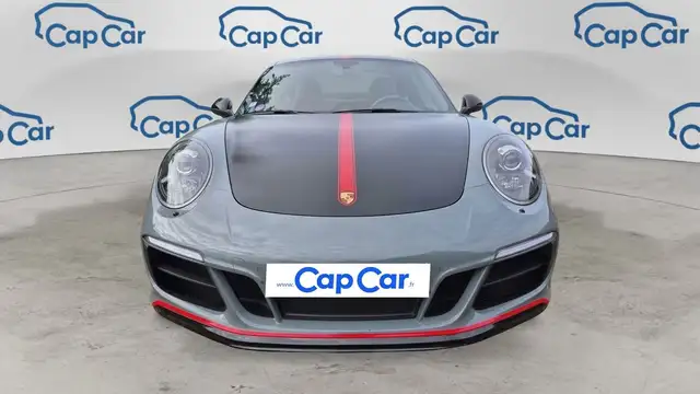 Porsche 911 view 5