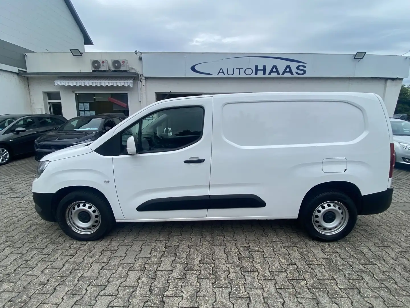 Opel Combo E Cargo XL  Edition*Klima*3 Sitze* Weiß - 2