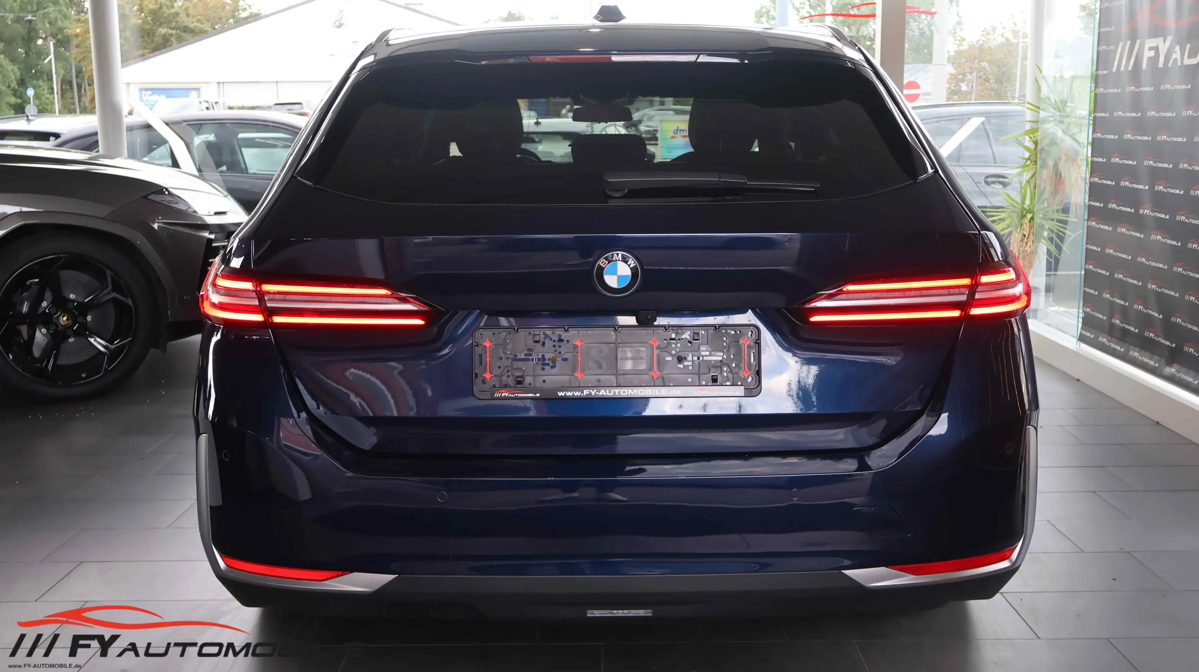 BMW 540 540 d xDrive Touring* Pano* AHK* 8xBereift* — photo 4
