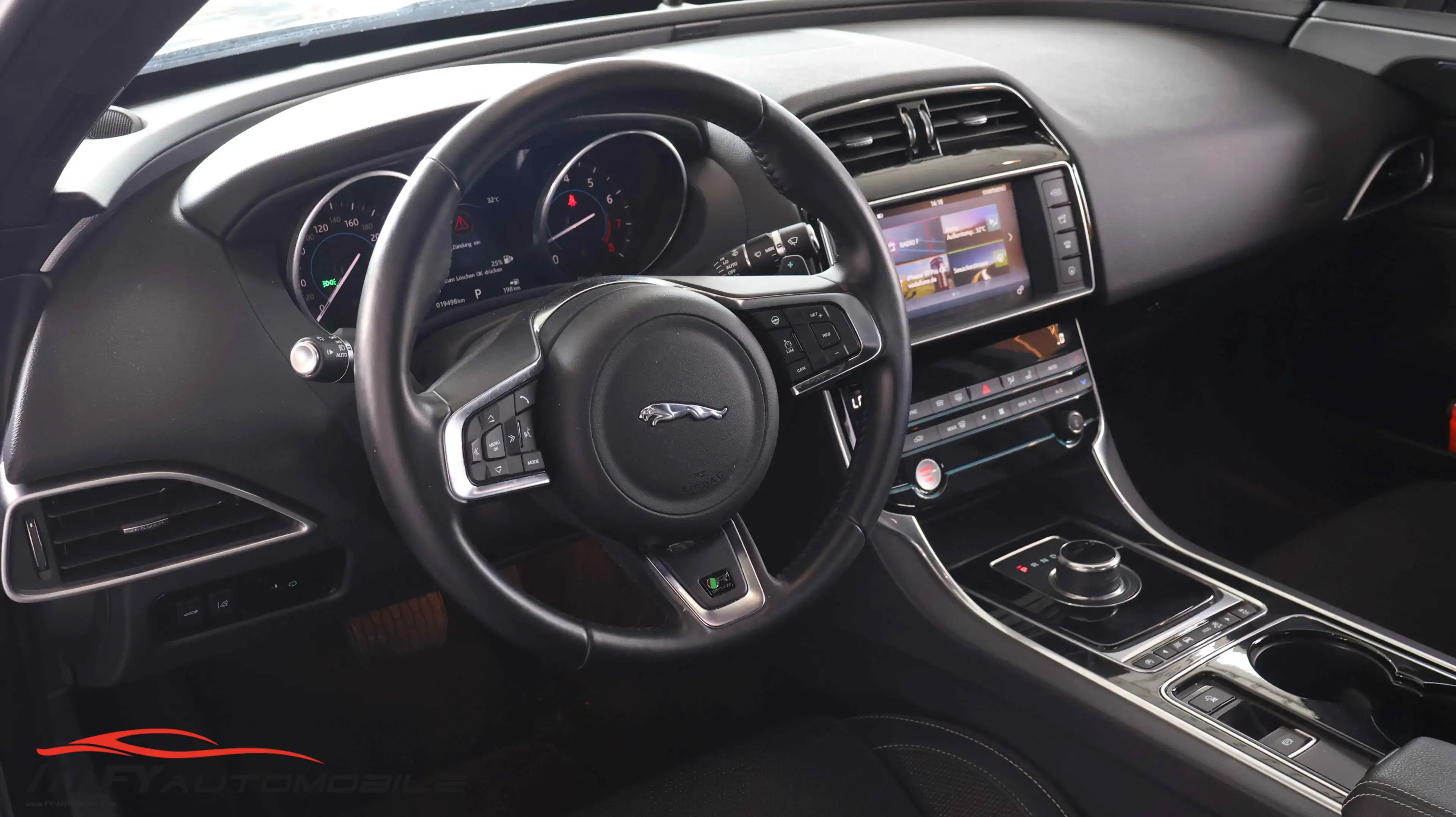 Jaguar XE R SPORT Navi* Garantie* 1.Hand* Top gepfl.* — photo 12