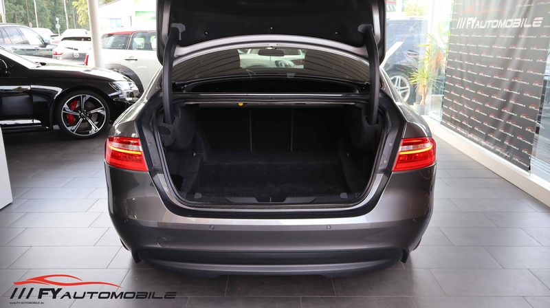 Jaguar XE R SPORT Navi* Garantie* 1.Hand* Top gepfl.* — photo 5