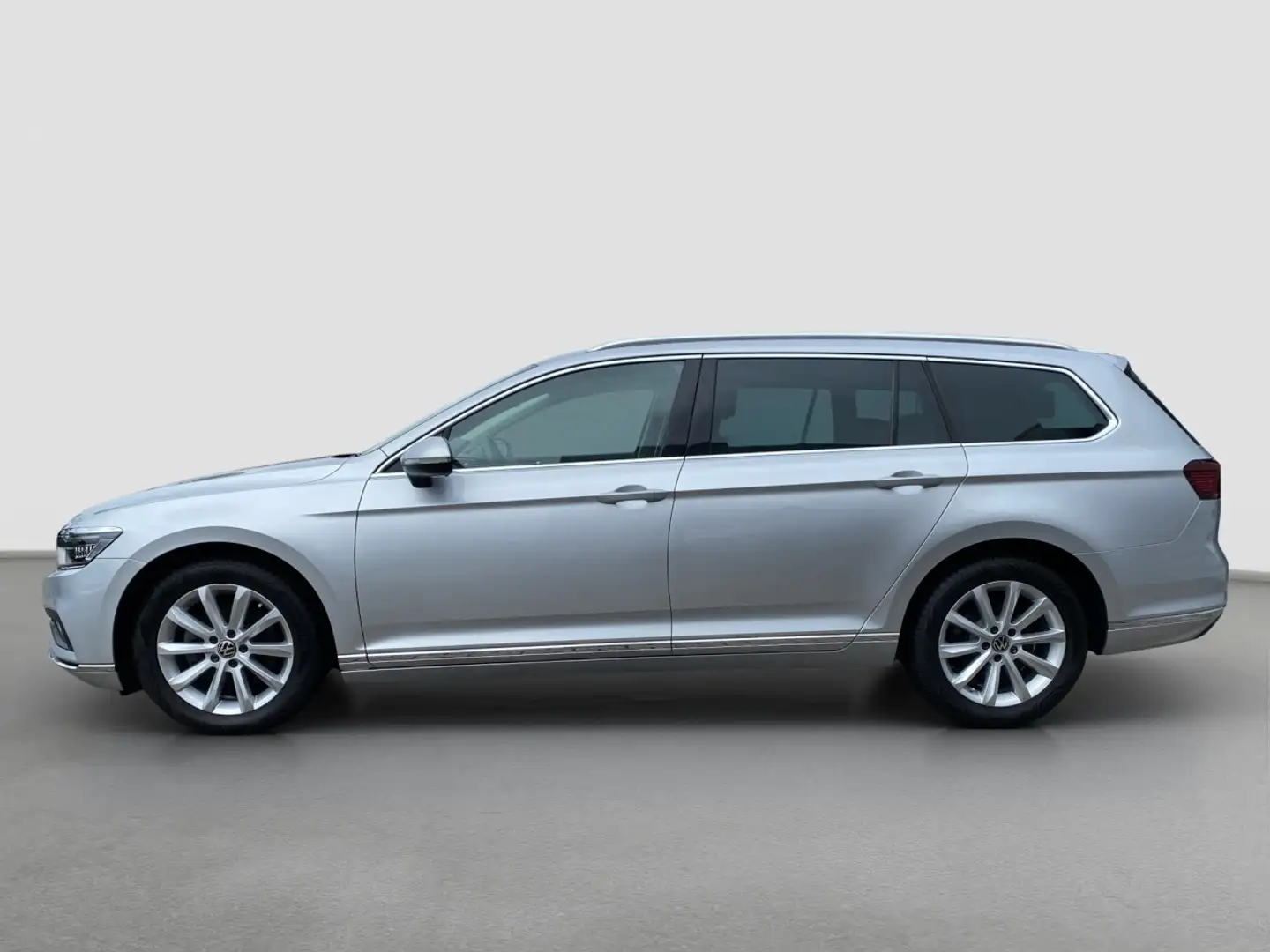 Volkswagen Passat Variant 2.0 TDI Elegance NAVI AHK KAMERA Klima Navi Zilver - 2