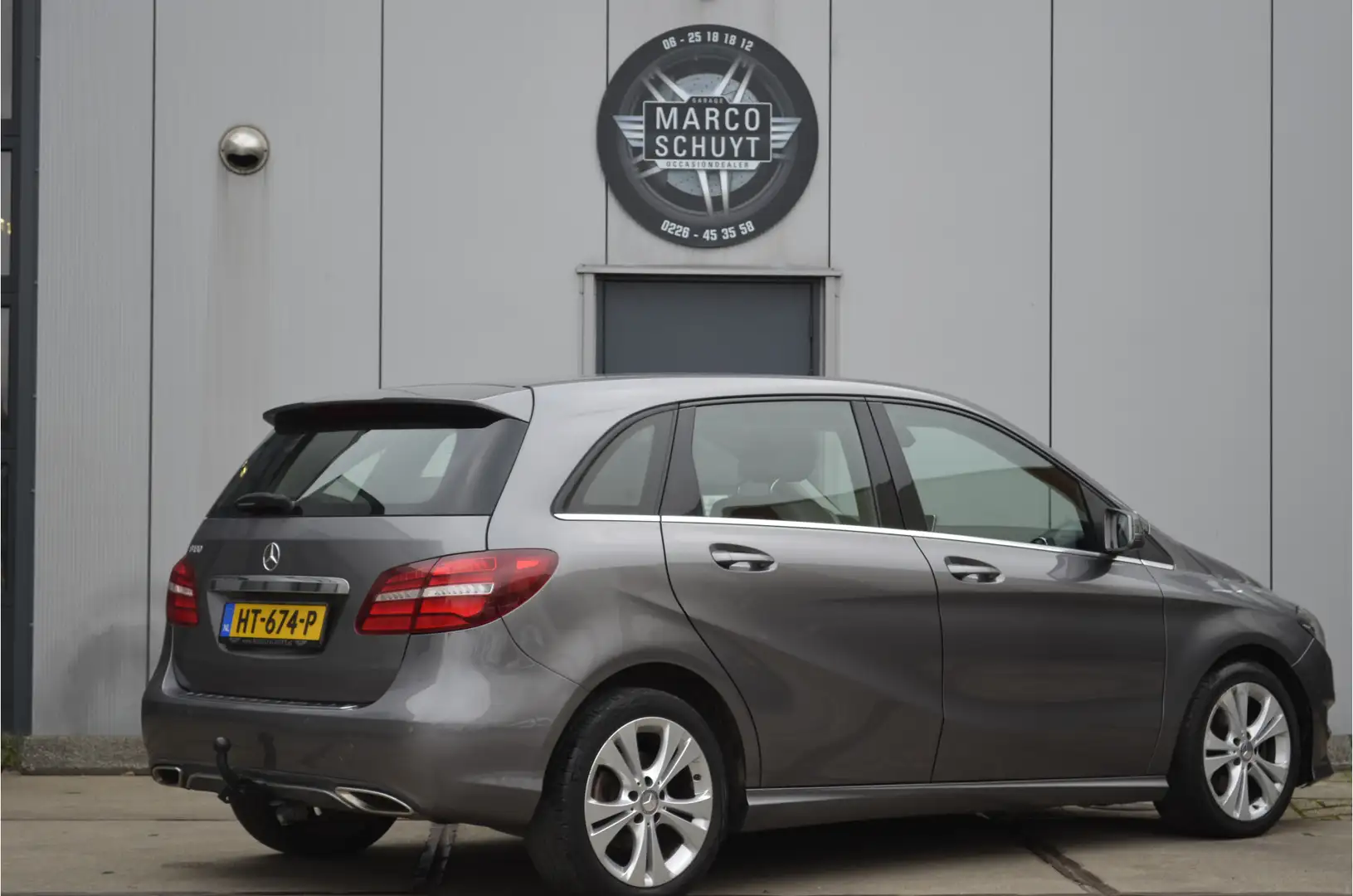 Mercedes-Benz B 180 Ambition Grijs - 2