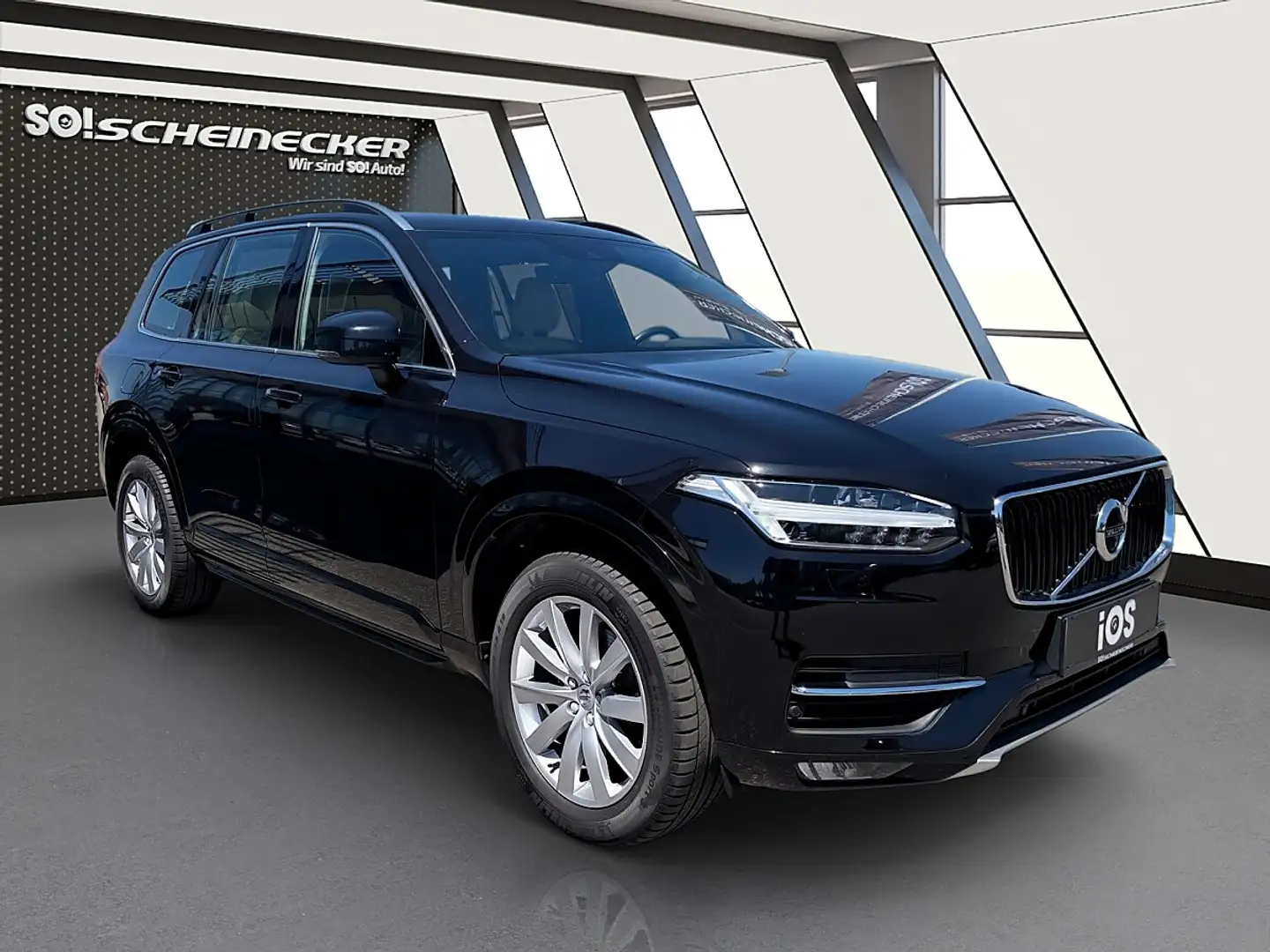 Volvo XC90 D5 AWD Momentum Schwarz - 1