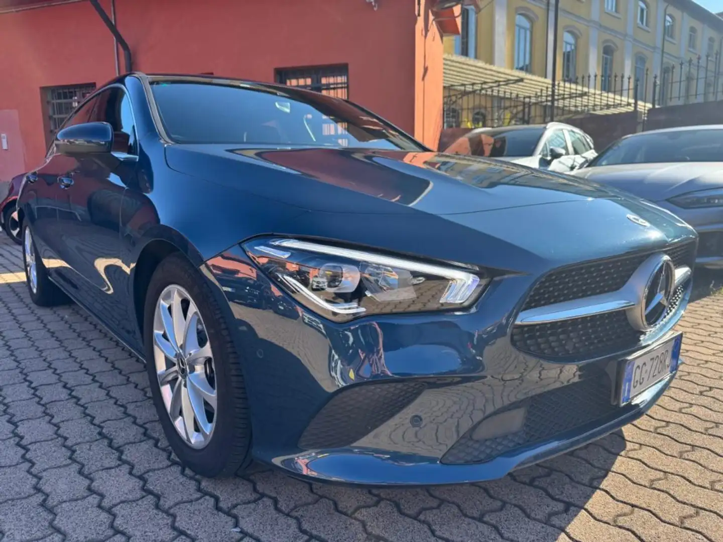 Mercedes-Benz CLA 180 d Automatic S.Brake Business Extra Azul - 2