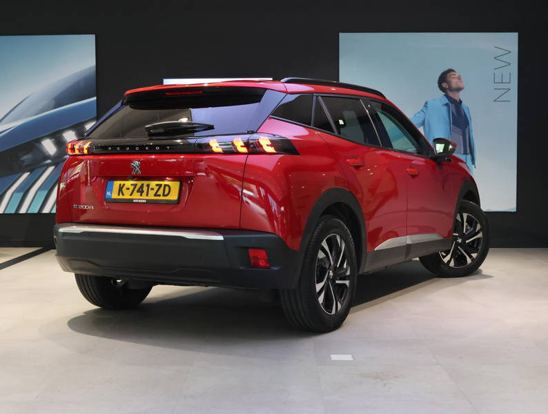 Peugeot e-2008 SUV EV Allure Pack 50 kWh | SOH 91,4% | Navigatie — photo 3
