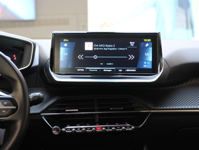 Peugeot e-2008 SUV EV Allure Pack 50 kWh | SOH 91,4% | Navigatie — photo 15
