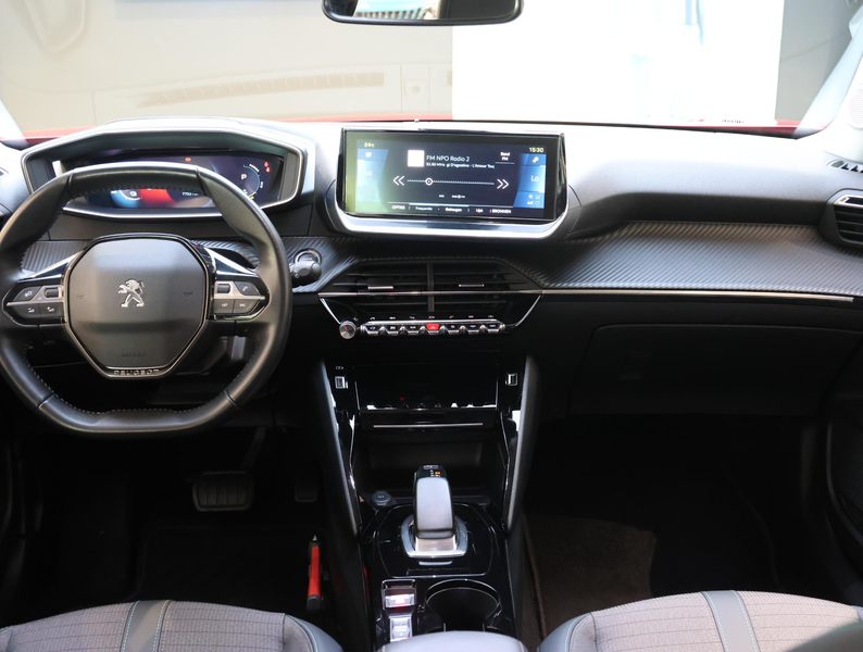 Peugeot e-2008 SUV EV Allure Pack 50 kWh | SOH 91,4% | Navigatie — photo 14