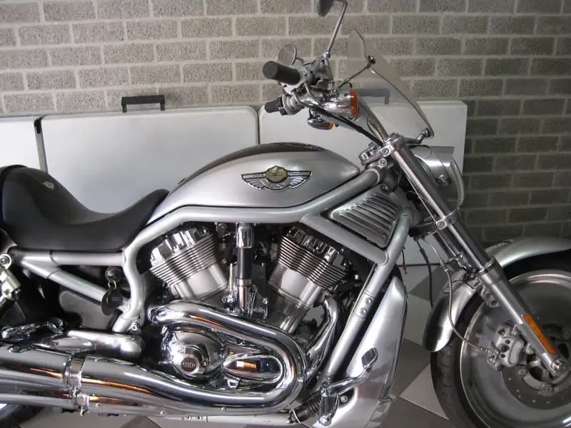 Harley-Davidson Chopper vrsca v-rod - foto 3