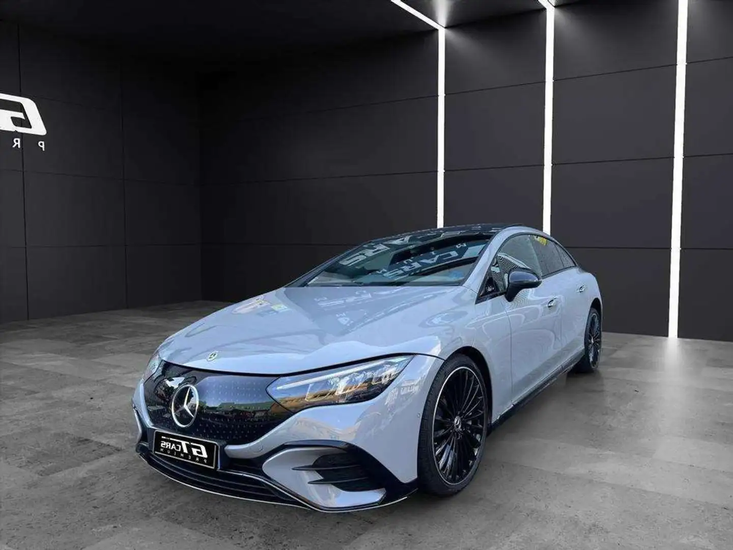Mercedes-Benz EQE 350 AMG Grau - 2