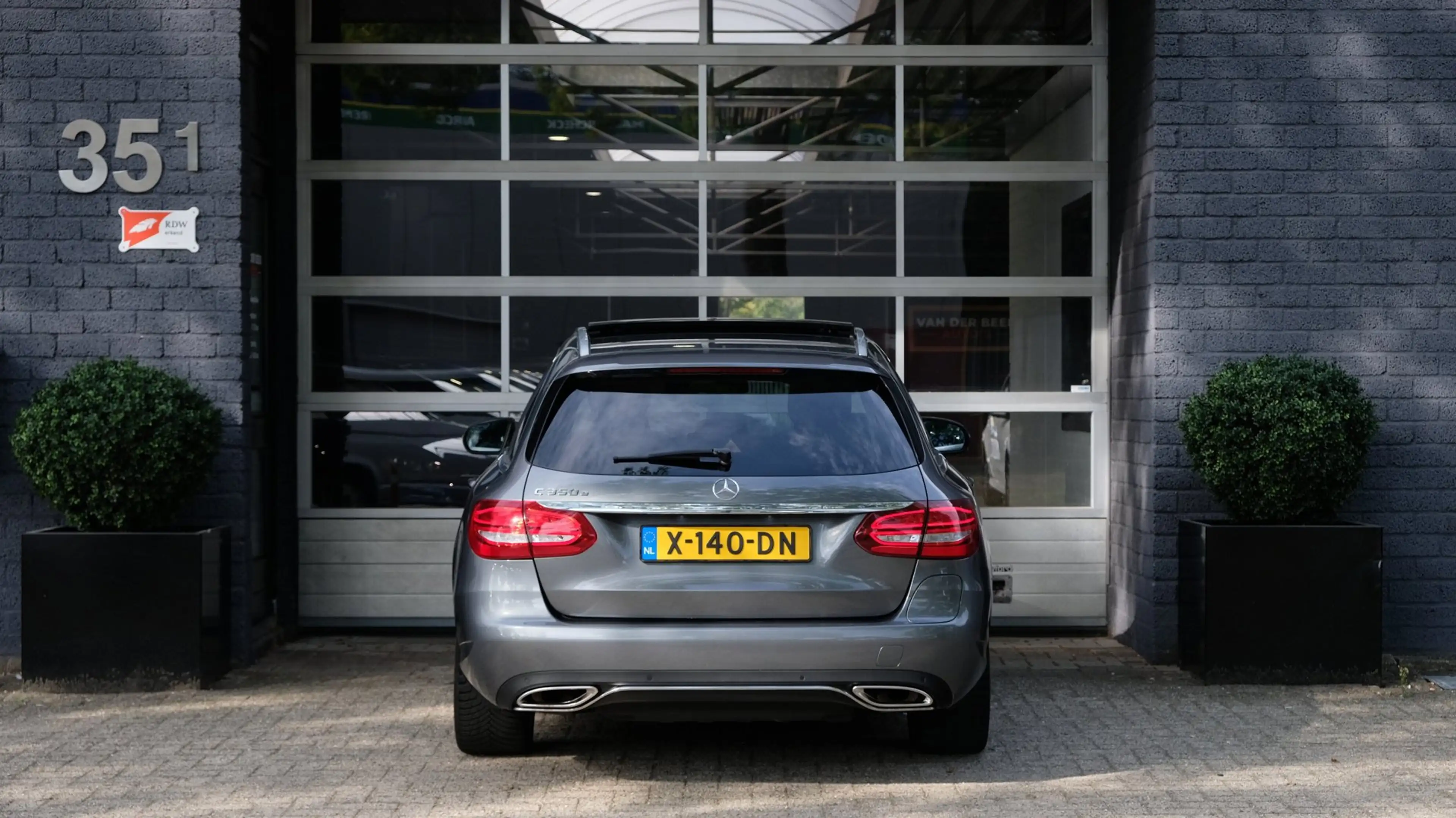 Mercedes-Benz C 350 Estate e Business Solution AMG | Panorama — photo 4