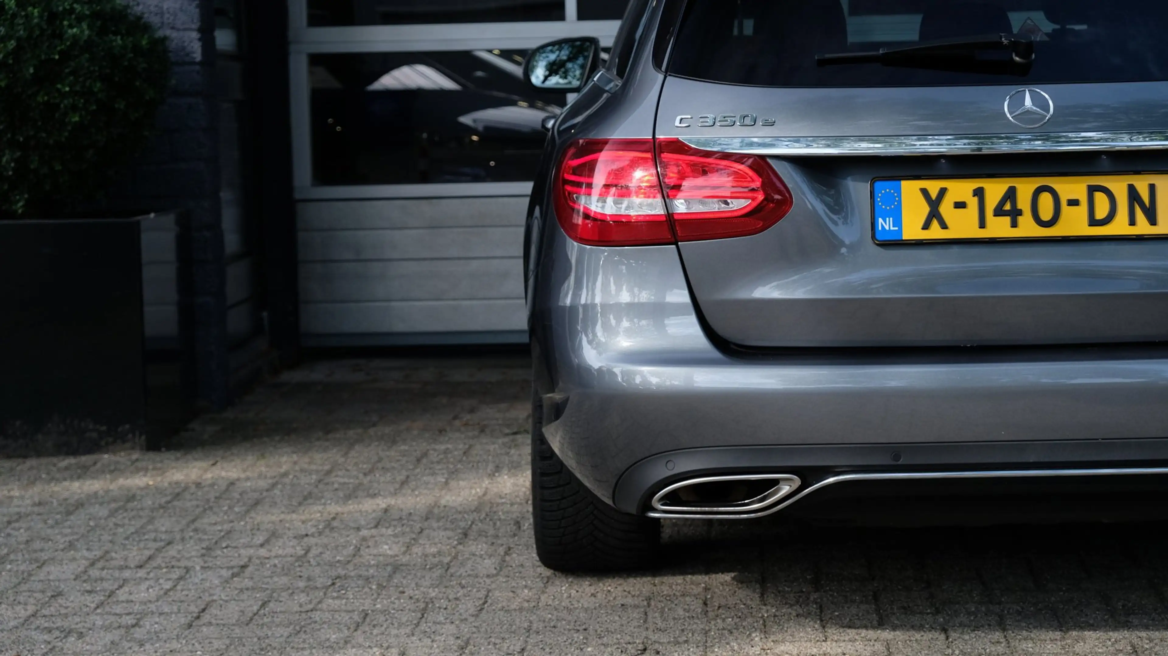 Mercedes-Benz C 350 Estate e Business Solution AMG | Panorama — photo 26