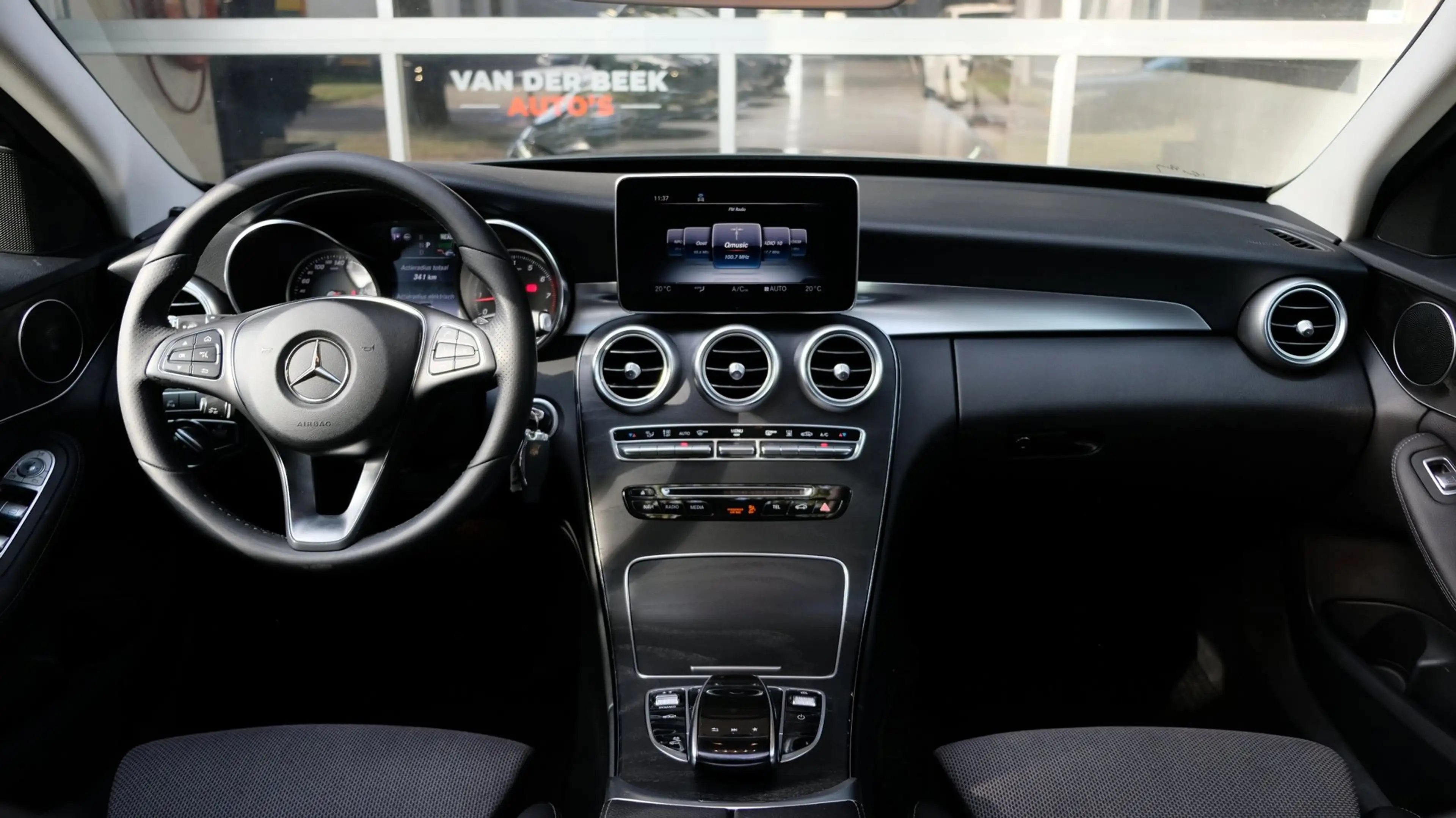 Mercedes-Benz C 350 Estate e Business Solution AMG | Panorama — photo 9