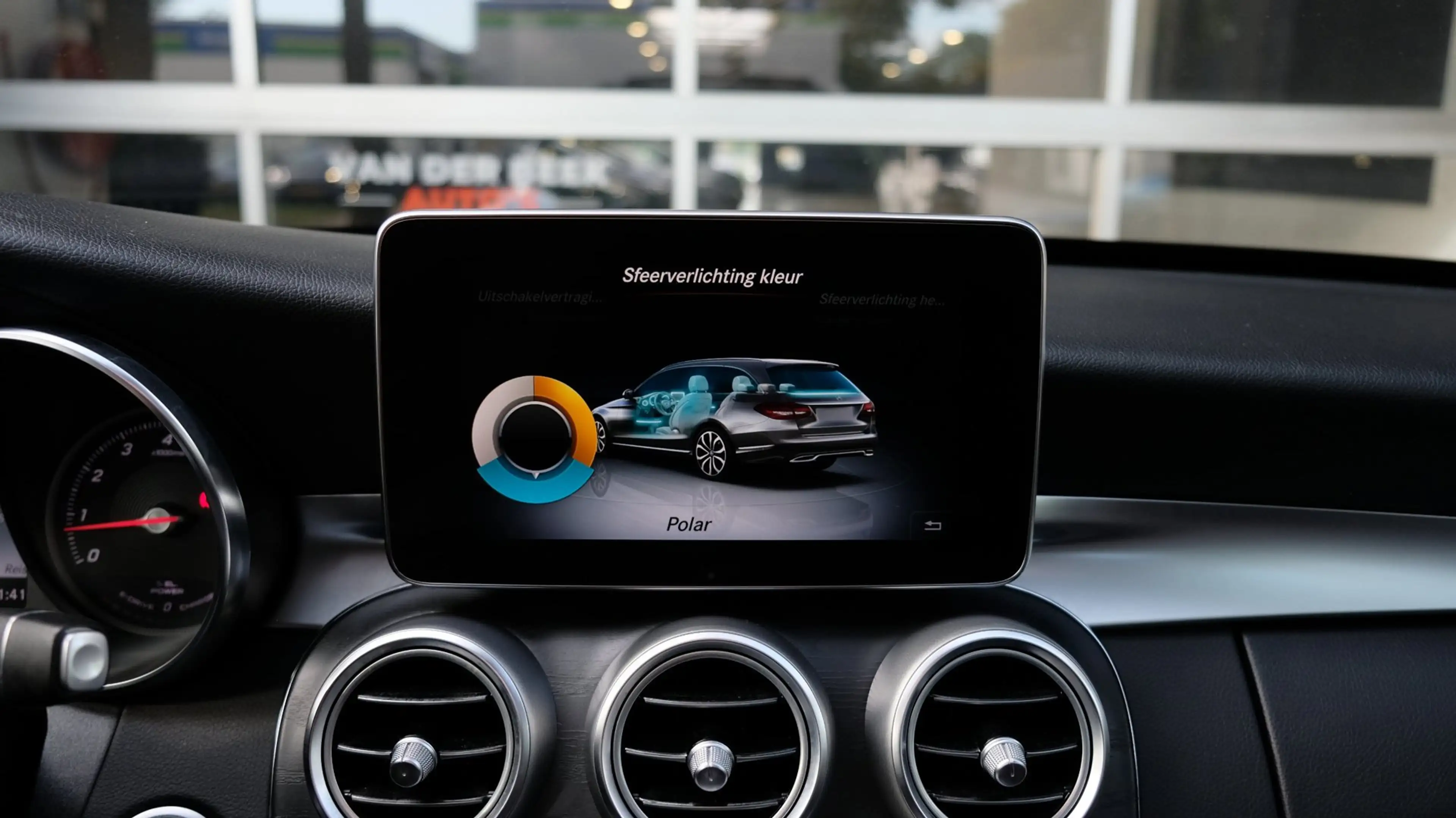 Mercedes-Benz C 350 Estate e Business Solution AMG | Panorama — photo 28