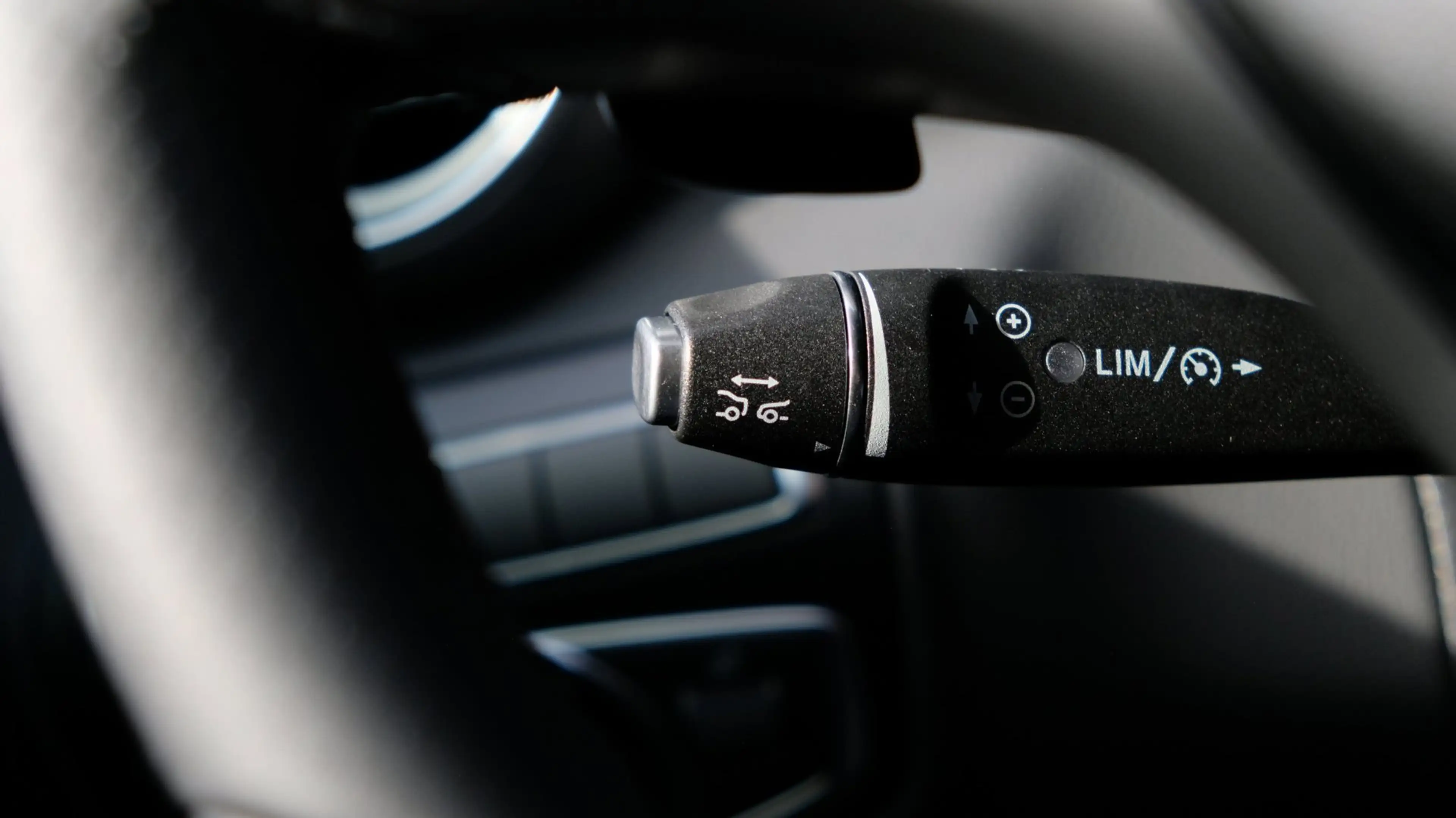 Mercedes-Benz C 350 Estate e Business Solution AMG | Panorama — photo 16