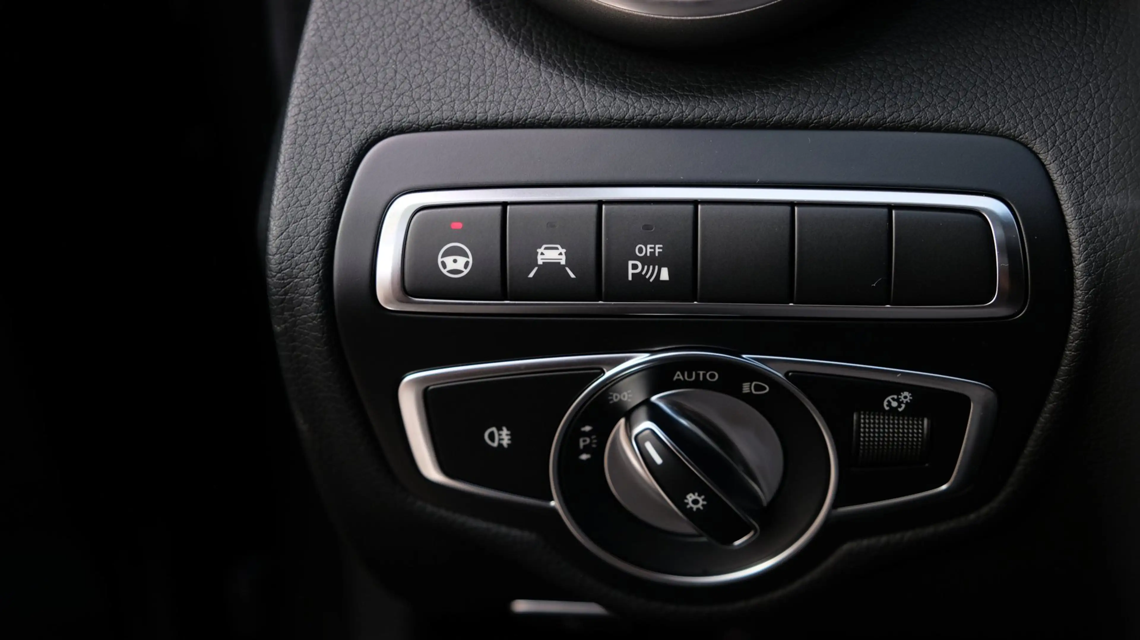 Mercedes-Benz C 350 Estate e Business Solution AMG | Panorama — photo 17