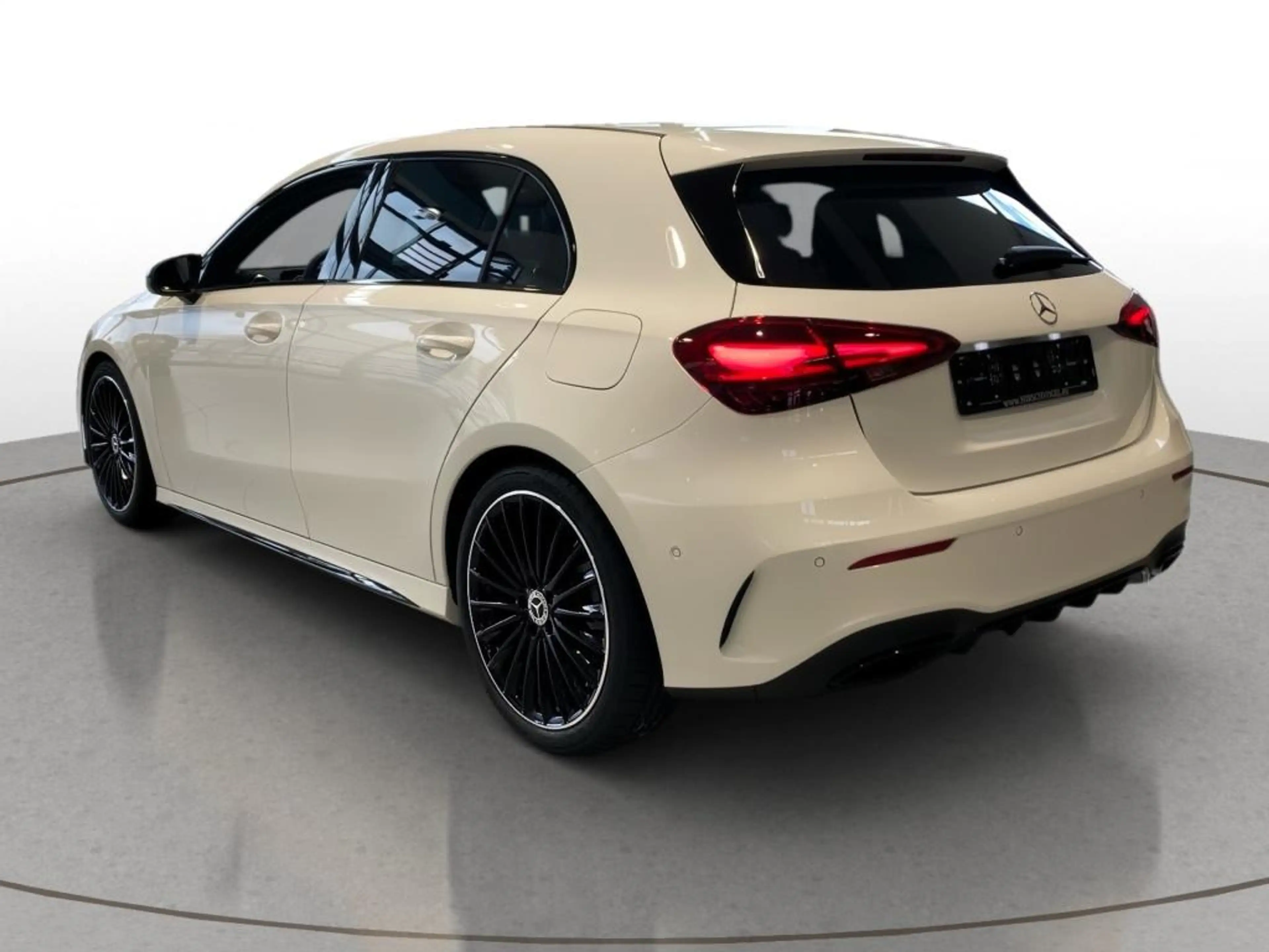 Mercedes-Benz A 180 AMG-Line+Night+MULTIBEAM+MBUX+Navi-Pr.+Kam — photo 7