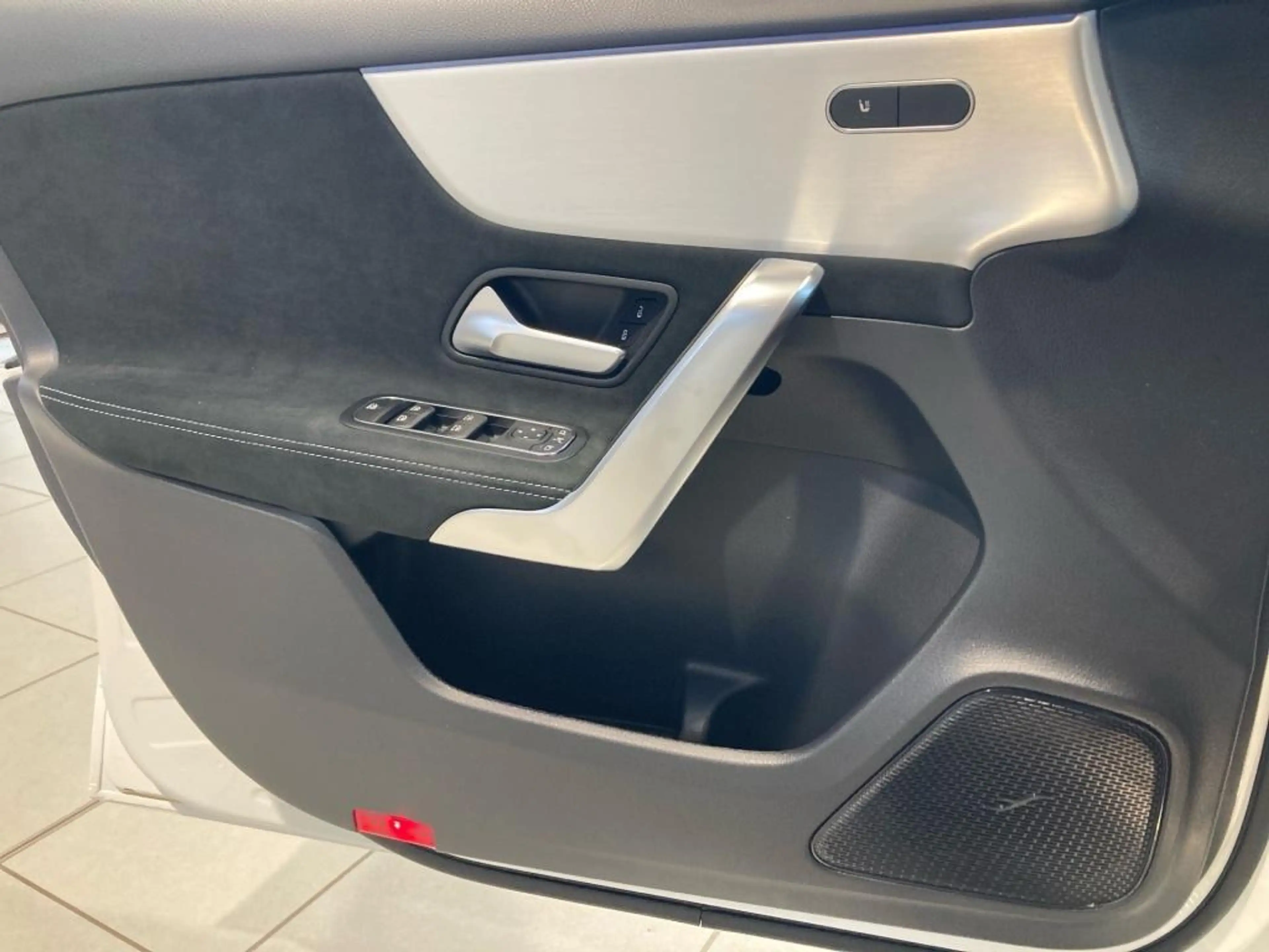 Mercedes-Benz A 180 AMG-Line+Night+MULTIBEAM+MBUX+Navi-Pr.+Kam — photo 15
